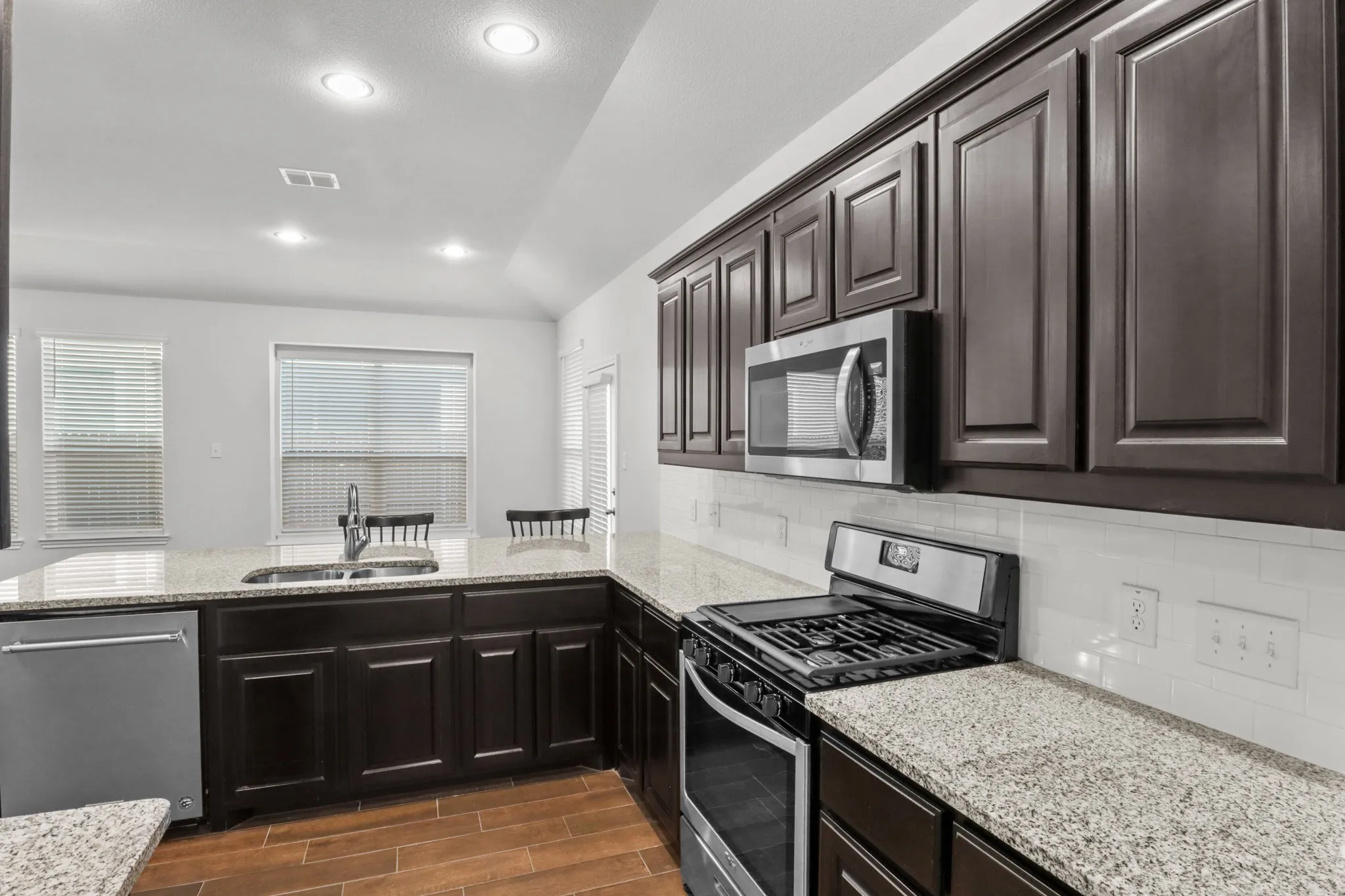 Single Family Residence For Sale in Kaufman County , 2994 Cedeno Drive, Forney, Texas 75126, 3 Bedroom, 2 Bathroom, 2 Garage spaces, 1,461 Sqft, built in 2021, mls#21357938, Real Estate Agent in Forney, Homes For Sale in Kaufman county, Homes For Sale in Forney, Realtor in Forney Texas, Real Estate Brokerage Independent Realty Texas, Luminita Cordes Realtor