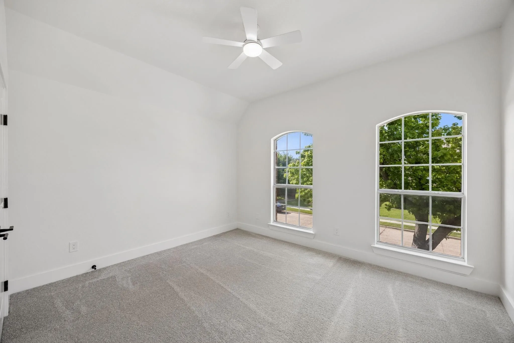 Single Family Residence For Sale in Collin County , 3409 Burnet Drive, Plano, Texas 75025, 4 Bedroom, 4 Bathroom, 2 Garage spaces, 3,397 Sqft, built in 1999, mls#21359767, Real Estate Agent in Plano, Homes For Sale in Collin county, Homes For Sale in Plano, Realtor in Plano Texas, Real Estate Brokerage Independent Realty Texas, Luminita Cordes Realtor