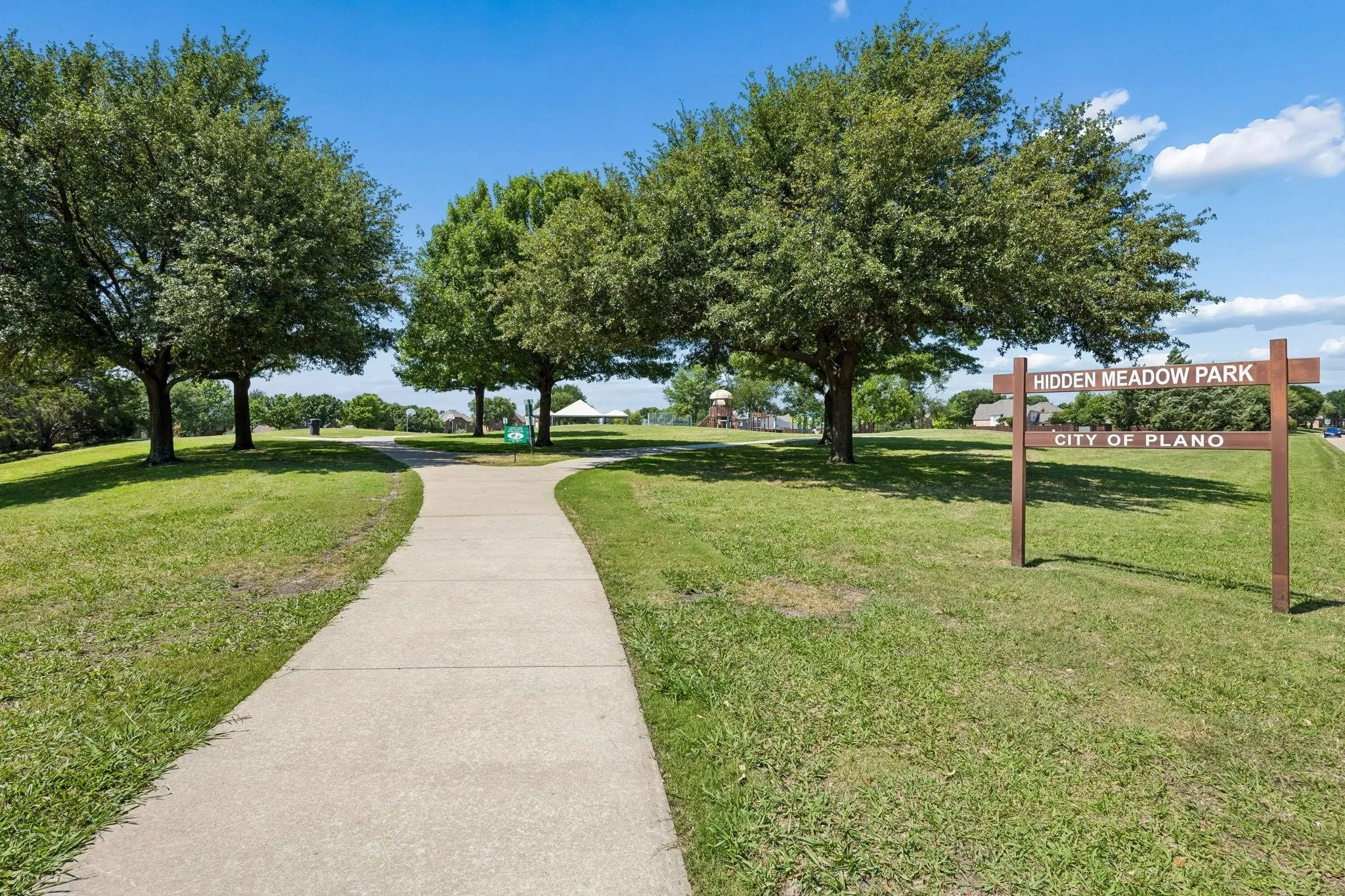 Single Family Residence For Sale in Collin County , 3409 Burnet Drive, Plano, Texas 75025, 4 Bedroom, 4 Bathroom, 2 Garage spaces, 3,397 Sqft, built in 1999, mls#21359767, Real Estate Agent in Plano, Homes For Sale in Collin county, Homes For Sale in Plano, Realtor in Plano Texas, Real Estate Brokerage Independent Realty Texas, Luminita Cordes Realtor