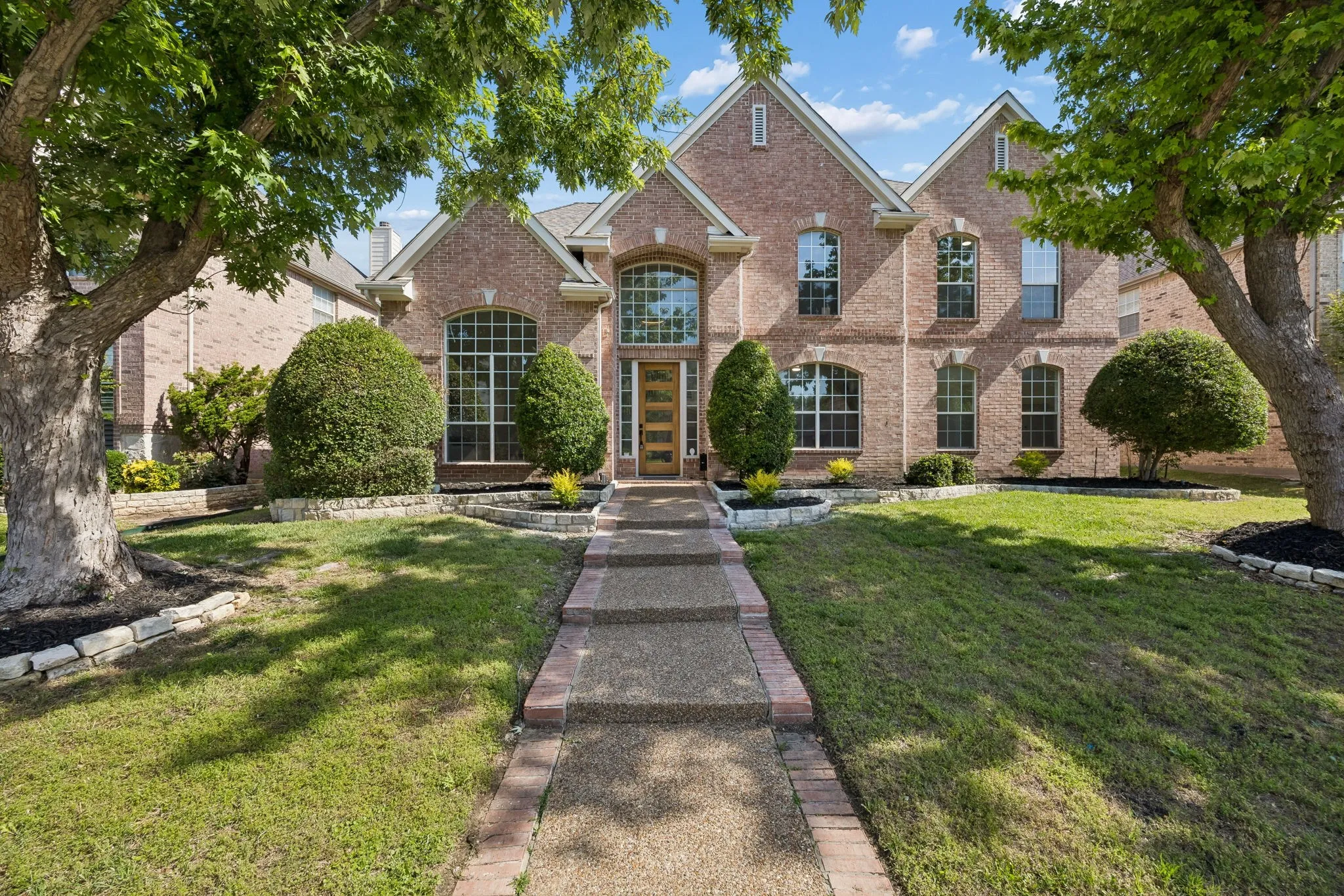 Single Family Residence For Sale in Collin County , 3409 Burnet Drive, Plano, Texas 75025, 4 Bedroom, 4 Bathroom, 2 Garage spaces, 3,397 Sqft, built in 1999, mls#21359767, Real Estate Agent in Plano, Homes For Sale in Collin county, Homes For Sale in Plano, Realtor in Plano Texas, Real Estate Brokerage Independent Realty Texas, Luminita Cordes Realtor