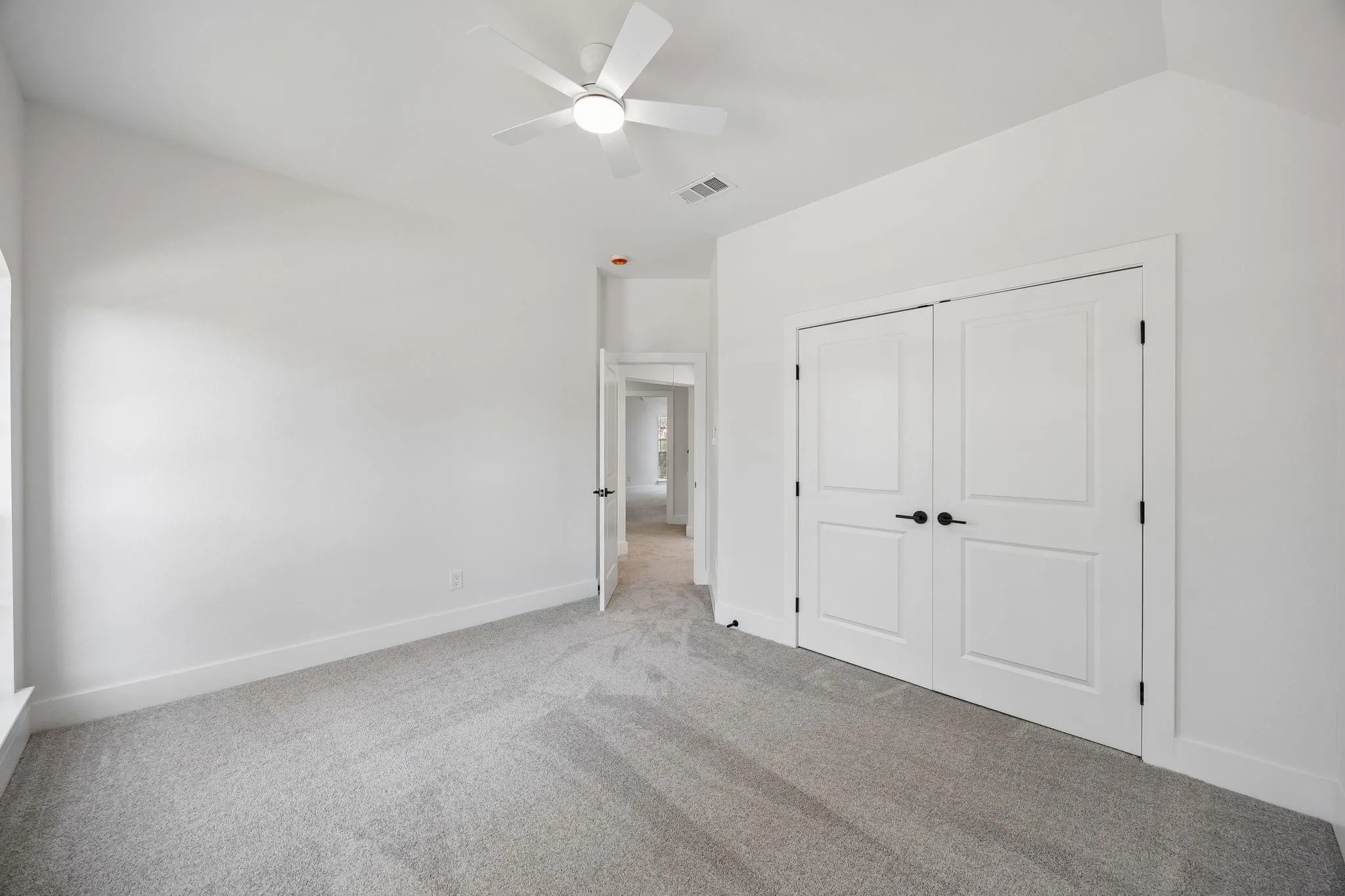 Single Family Residence For Sale in Collin County , 3409 Burnet Drive, Plano, Texas 75025, 4 Bedroom, 4 Bathroom, 2 Garage spaces, 3,397 Sqft, built in 1999, mls#21359767, Real Estate Agent in Plano, Homes For Sale in Collin county, Homes For Sale in Plano, Realtor in Plano Texas, Real Estate Brokerage Independent Realty Texas, Luminita Cordes Realtor