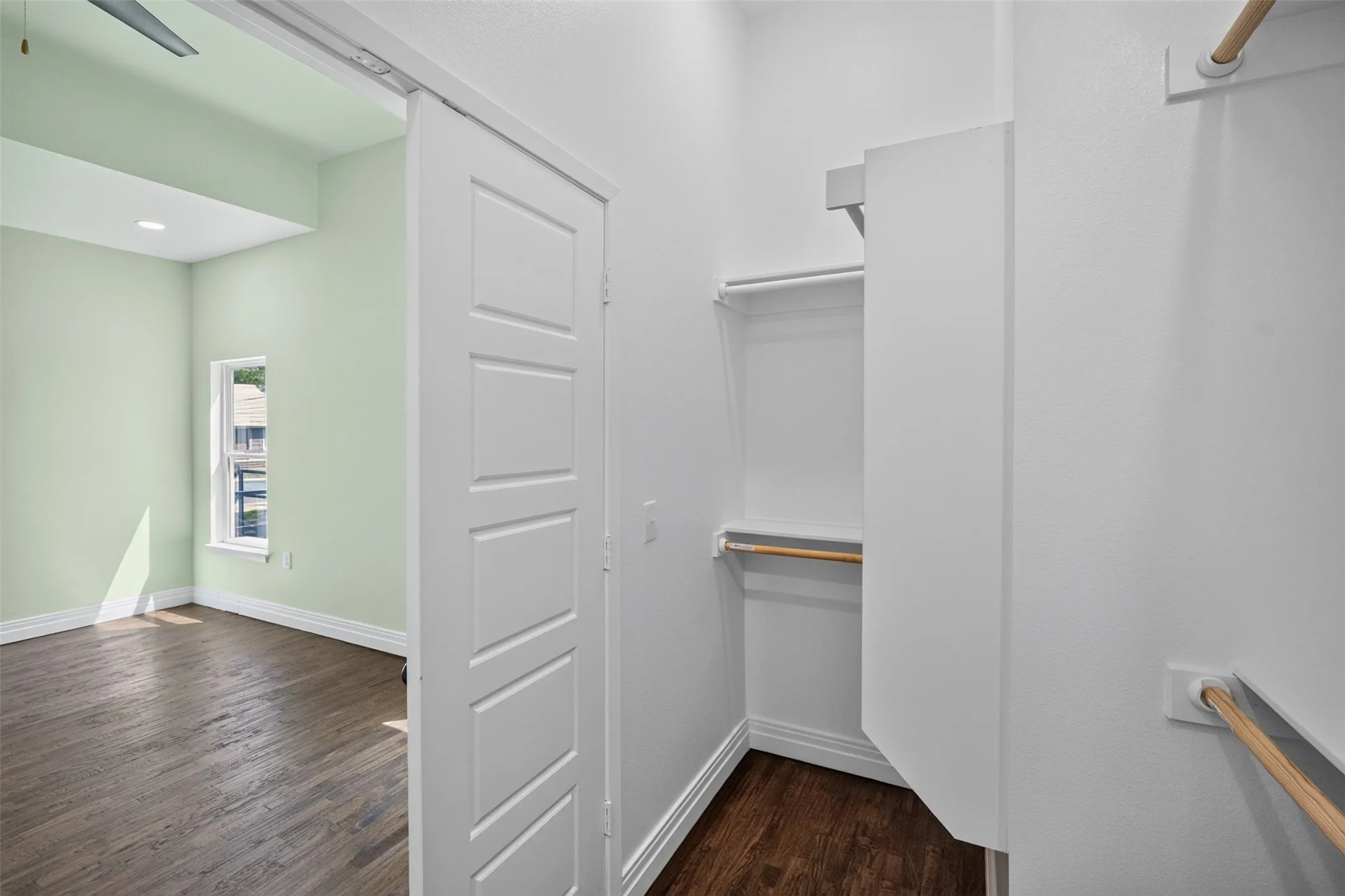 Single Family Residence For Sale in Johnson County , 314 N Anglin Street, Cleburne, Texas 76031, 4 Bedroom, 4 Bathroom, Garage spaces, 2,966 Sqft, built in 1920, mls#21357331, Real Estate Agent in Cleburne, Homes For Sale in Johnson county, Homes For Sale in Cleburne, Realtor in Cleburne Texas, Real Estate Brokerage Independent Realty Texas, Luminita Cordes Realtor