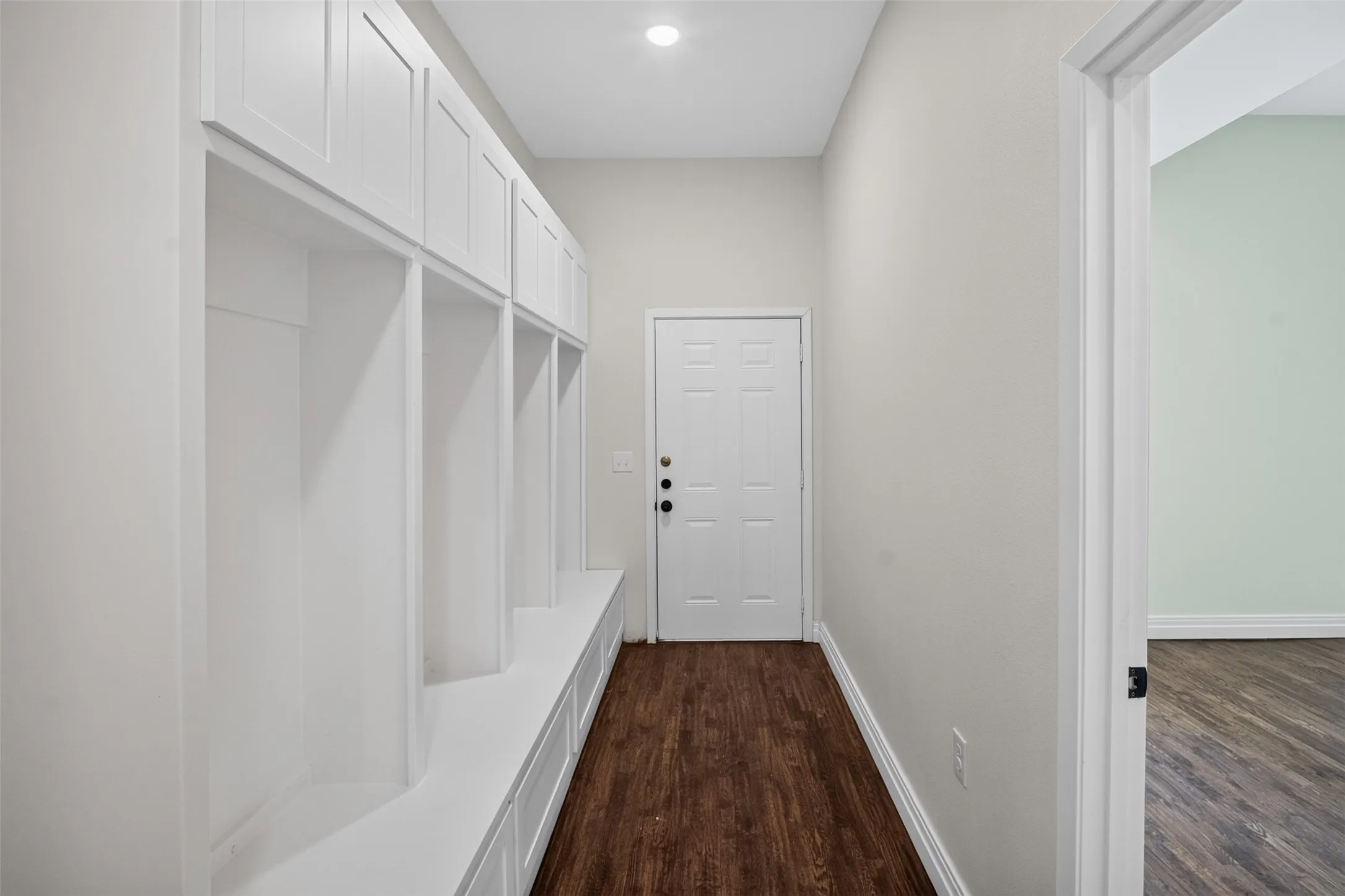Single Family Residence For Sale in Johnson County , 314 N Anglin Street, Cleburne, Texas 76031, 4 Bedroom, 4 Bathroom, Garage spaces, 2,966 Sqft, built in 1920, mls#21357331, Real Estate Agent in Cleburne, Homes For Sale in Johnson county, Homes For Sale in Cleburne, Realtor in Cleburne Texas, Real Estate Brokerage Independent Realty Texas, Luminita Cordes Realtor