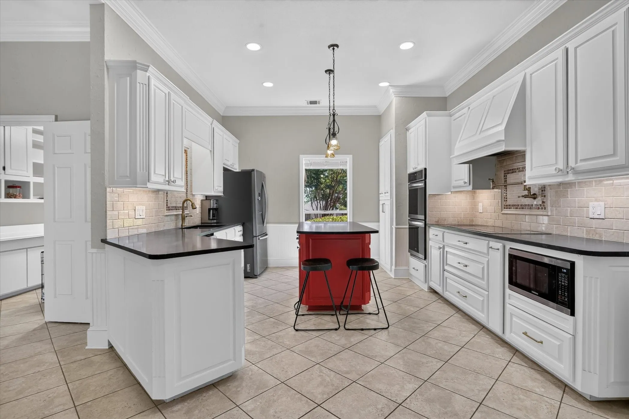 Single Family Residence For Sale in Denton County , 225 Shady Hill Lane, Double Oak, Texas 75077, 3 Bedroom, 3 Bathroom, 2 Garage spaces, 3,256 Sqft, built in 1987, Price $798,000, mls#21359202, Real Estate Agent in Double Oak, Homes For Sale in Denton county, Homes For Sale in Double Oak, Realtor in Double Oak Texas, Real Estate Brokerage Independent Realty Texas, Luminita Cordes Realtor