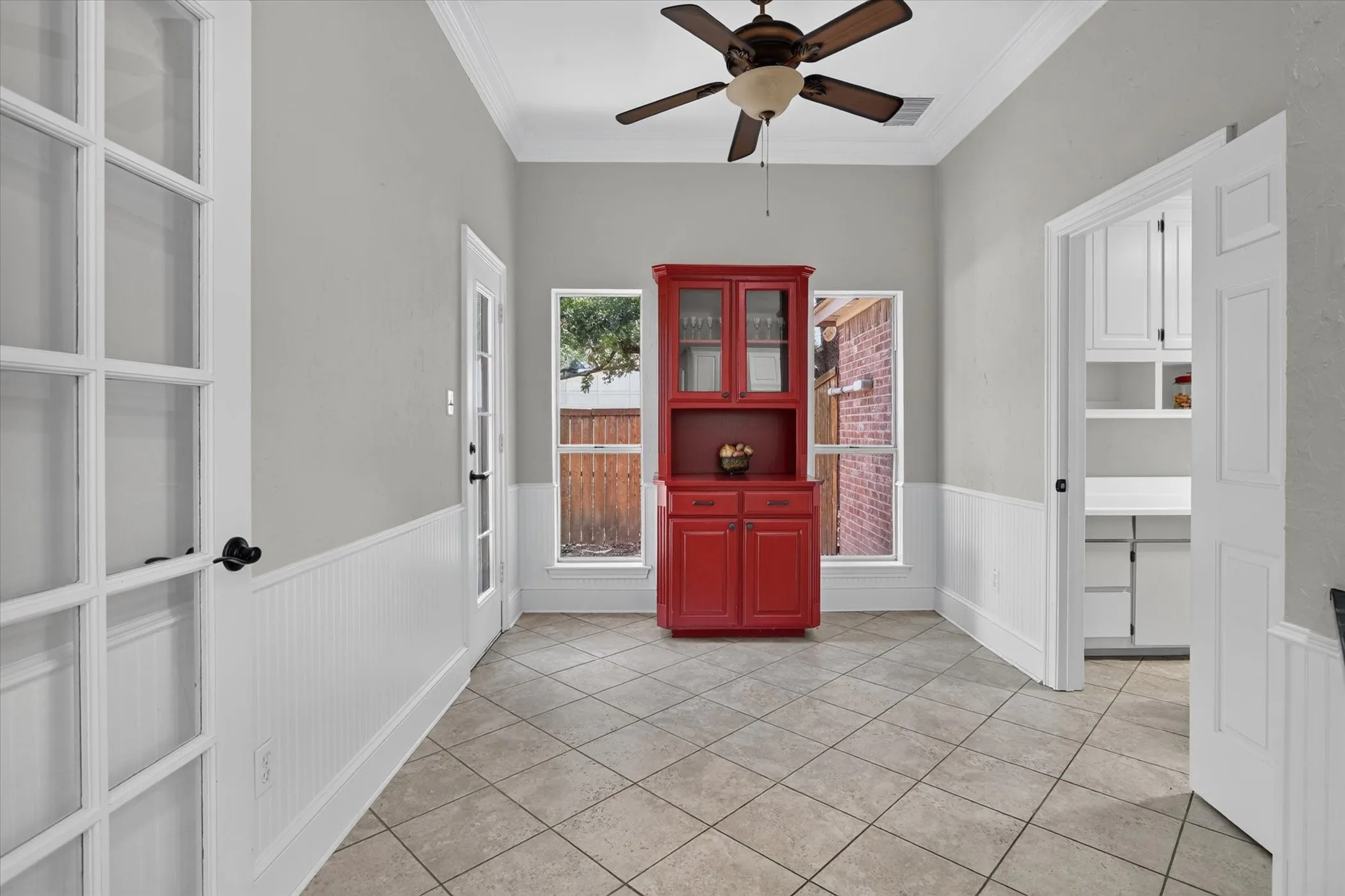 Single Family Residence For Sale in Denton County , 225 Shady Hill Lane, Double Oak, Texas 75077, 3 Bedroom, 3 Bathroom, 2 Garage spaces, 3,256 Sqft, built in 1987, Price $798,000, mls#21359202, Real Estate Agent in Double Oak, Homes For Sale in Denton county, Homes For Sale in Double Oak, Realtor in Double Oak Texas, Real Estate Brokerage Independent Realty Texas, Luminita Cordes Realtor