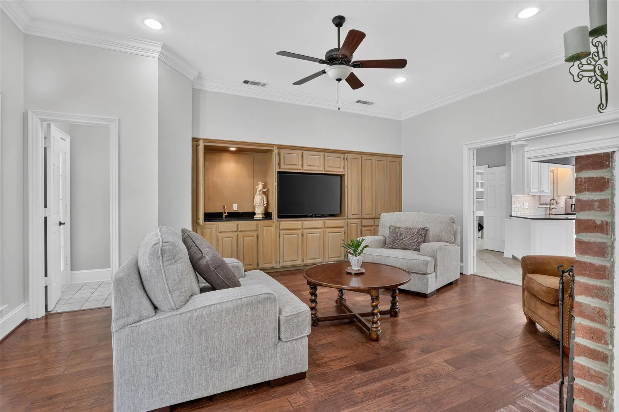 Single Family Residence For Sale in Denton County , 225 Shady Hill Lane, Double Oak, Texas 75077, 3 Bedroom, 3 Bathroom, 2 Garage spaces, 3,256 Sqft, built in 1987, Price $798,000, mls#21359202, Real Estate Agent in Double Oak, Homes For Sale in Denton county, Homes For Sale in Double Oak, Realtor in Double Oak Texas, Real Estate Brokerage Independent Realty Texas, Luminita Cordes Realtor