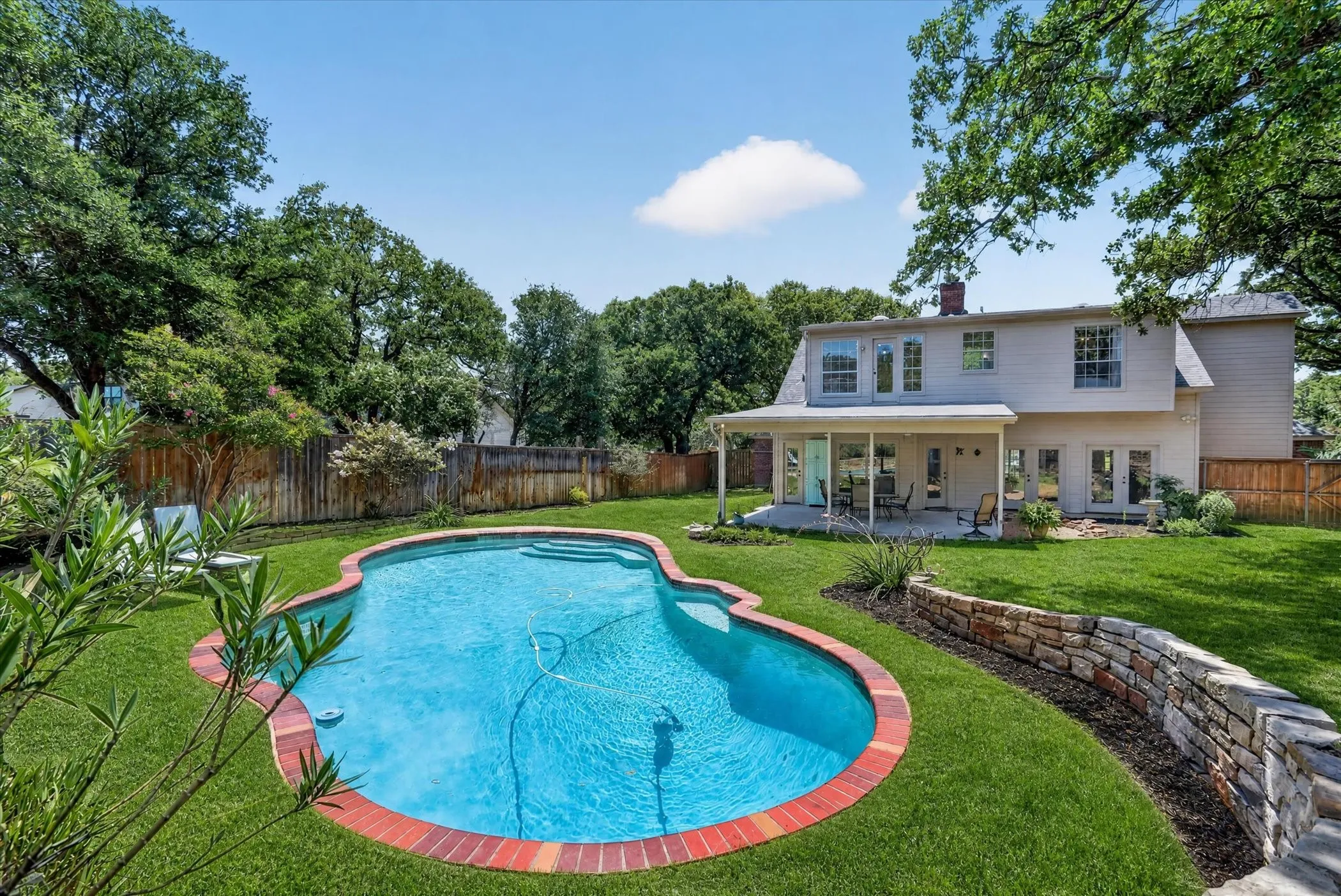 Single Family Residence For Sale in Denton County , 225 Shady Hill Lane, Double Oak, Texas 75077, 3 Bedroom, 3 Bathroom, 2 Garage spaces, 3,256 Sqft, built in 1987, Price $798,000, mls#21359202, Real Estate Agent in Double Oak, Homes For Sale in Denton county, Homes For Sale in Double Oak, Realtor in Double Oak Texas, Real Estate Brokerage Independent Realty Texas, Luminita Cordes Realtor