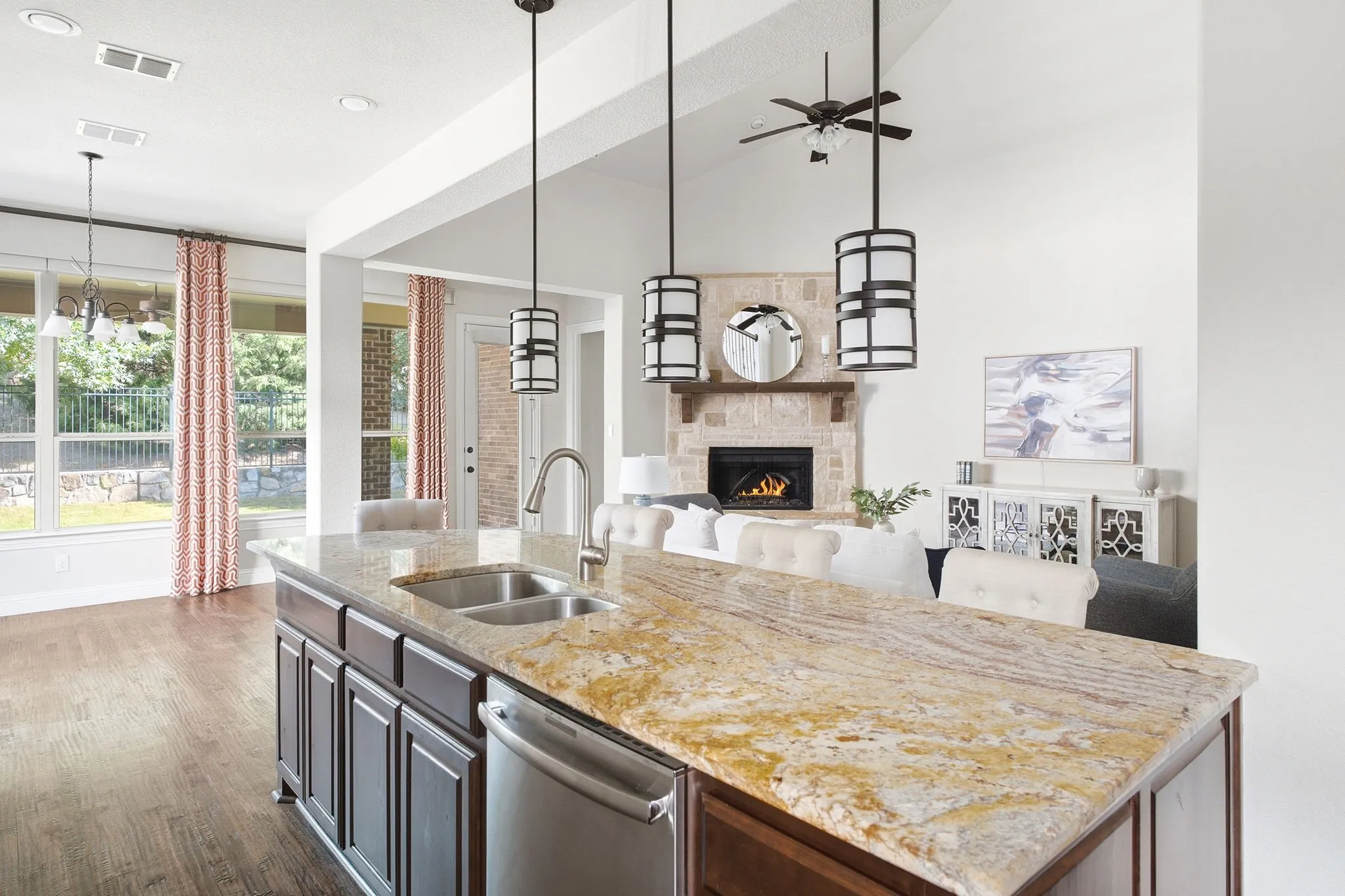 Single Family Residence For Sale in Collin County , 2724 Piersall Drive, Mc Kinney, Texas 75072, 4 Bedroom, 3 Bathroom, 2 Garage spaces, 3,184 Sqft, built in 2014, mls#21351331, Real Estate Agent in Mc Kinney, Homes For Sale in Collin county, Homes For Sale in Mc Kinney, Realtor in Mc Kinney Texas, Real Estate Brokerage Independent Realty Texas, Luminita Cordes Realtor