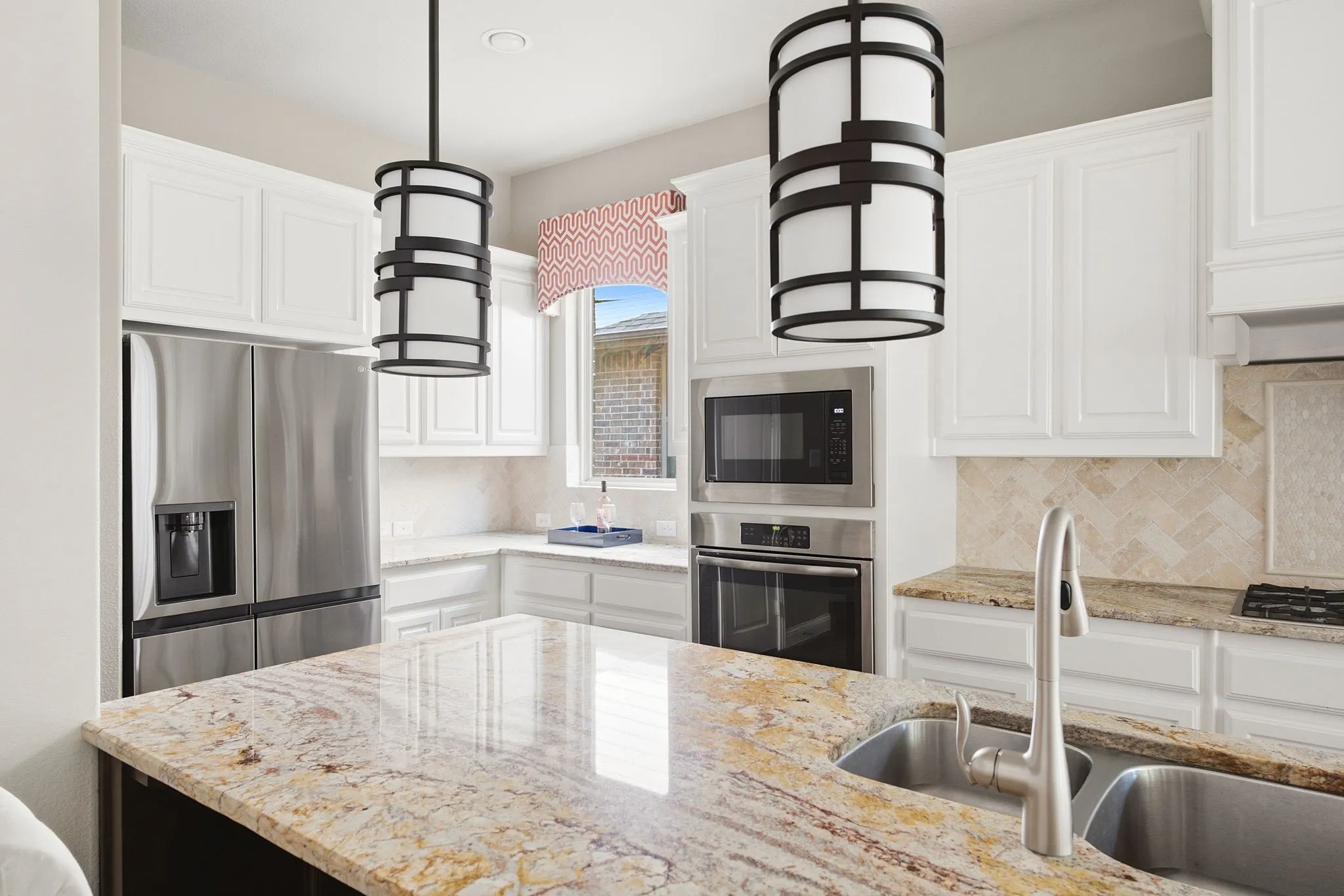 Single Family Residence For Sale in Collin County , 2724 Piersall Drive, Mc Kinney, Texas 75072, 4 Bedroom, 3 Bathroom, 2 Garage spaces, 3,184 Sqft, built in 2014, mls#21351331, Real Estate Agent in Mc Kinney, Homes For Sale in Collin county, Homes For Sale in Mc Kinney, Realtor in Mc Kinney Texas, Real Estate Brokerage Independent Realty Texas, Luminita Cordes Realtor