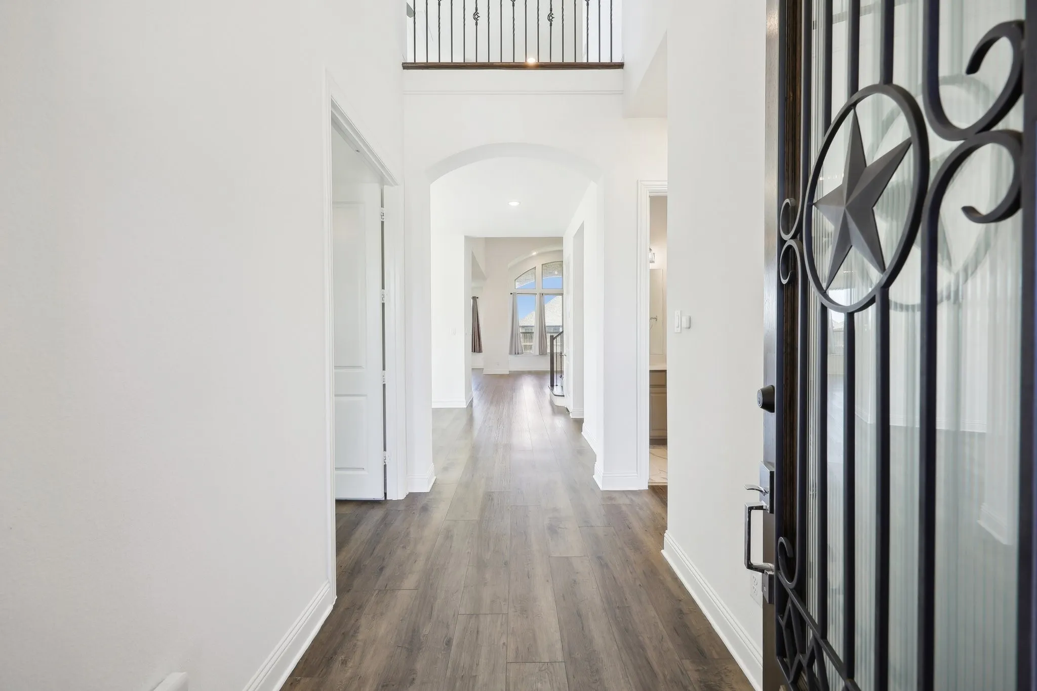 Single Family Residence For Sale in Denton County , 4101 Hawthorn Drive, Aubrey, Texas 76227, 5 Bedroom, 4 Bathroom, 3 Garage spaces, 3,877 Sqft, built in 2021, mls#21357451, Real Estate Agent in Aubrey, Homes For Sale in Denton county, Homes For Sale in Aubrey, Realtor in Aubrey Texas, Real Estate Brokerage Independent Realty Texas, Luminita Cordes Realtor