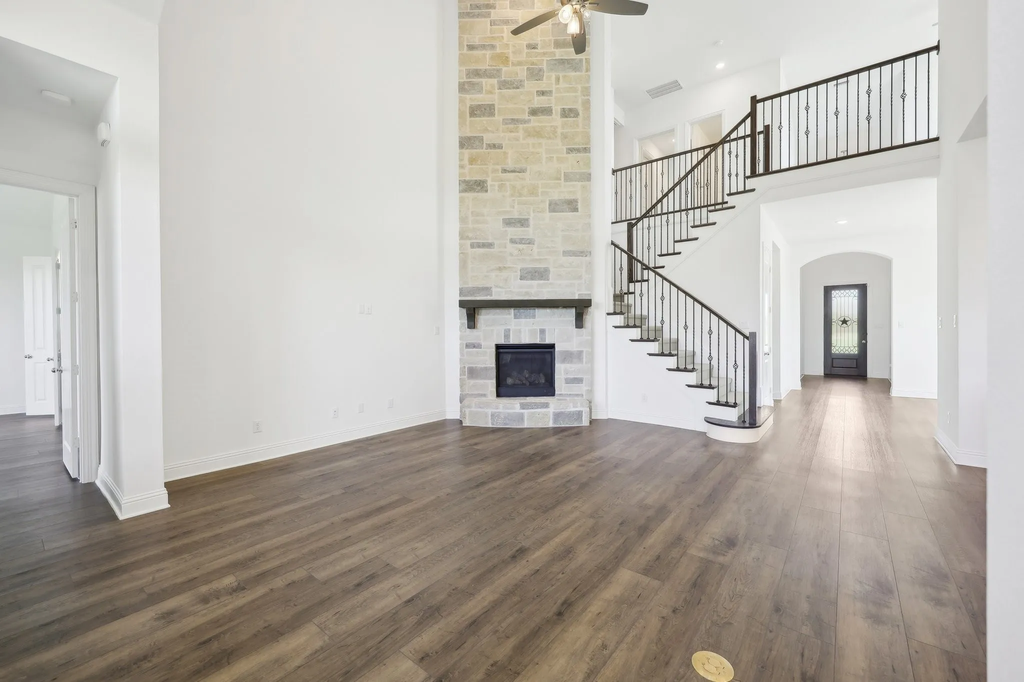 Single Family Residence For Sale in Denton County , 4101 Hawthorn Drive, Aubrey, Texas 76227, 5 Bedroom, 4 Bathroom, 3 Garage spaces, 3,877 Sqft, built in 2021, mls#21357451, Real Estate Agent in Aubrey, Homes For Sale in Denton county, Homes For Sale in Aubrey, Realtor in Aubrey Texas, Real Estate Brokerage Independent Realty Texas, Luminita Cordes Realtor