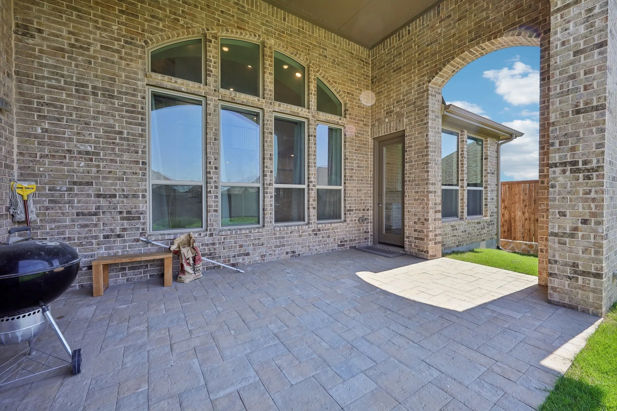Single Family Residence For Sale in Denton County , 4101 Hawthorn Drive, Aubrey, Texas 76227, 5 Bedroom, 4 Bathroom, 3 Garage spaces, 3,877 Sqft, built in 2021, mls#21357451, Real Estate Agent in Aubrey, Homes For Sale in Denton county, Homes For Sale in Aubrey, Realtor in Aubrey Texas, Real Estate Brokerage Independent Realty Texas, Luminita Cordes Realtor