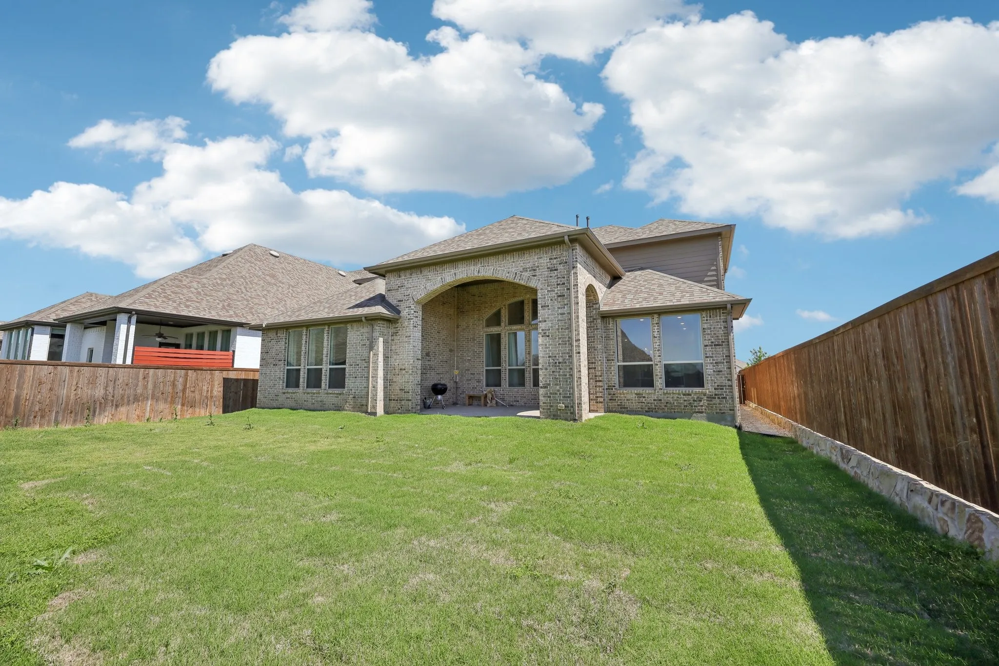 Single Family Residence For Sale in Denton County , 4101 Hawthorn Drive, Aubrey, Texas 76227, 5 Bedroom, 4 Bathroom, 3 Garage spaces, 3,877 Sqft, built in 2021, mls#21357451, Real Estate Agent in Aubrey, Homes For Sale in Denton county, Homes For Sale in Aubrey, Realtor in Aubrey Texas, Real Estate Brokerage Independent Realty Texas, Luminita Cordes Realtor