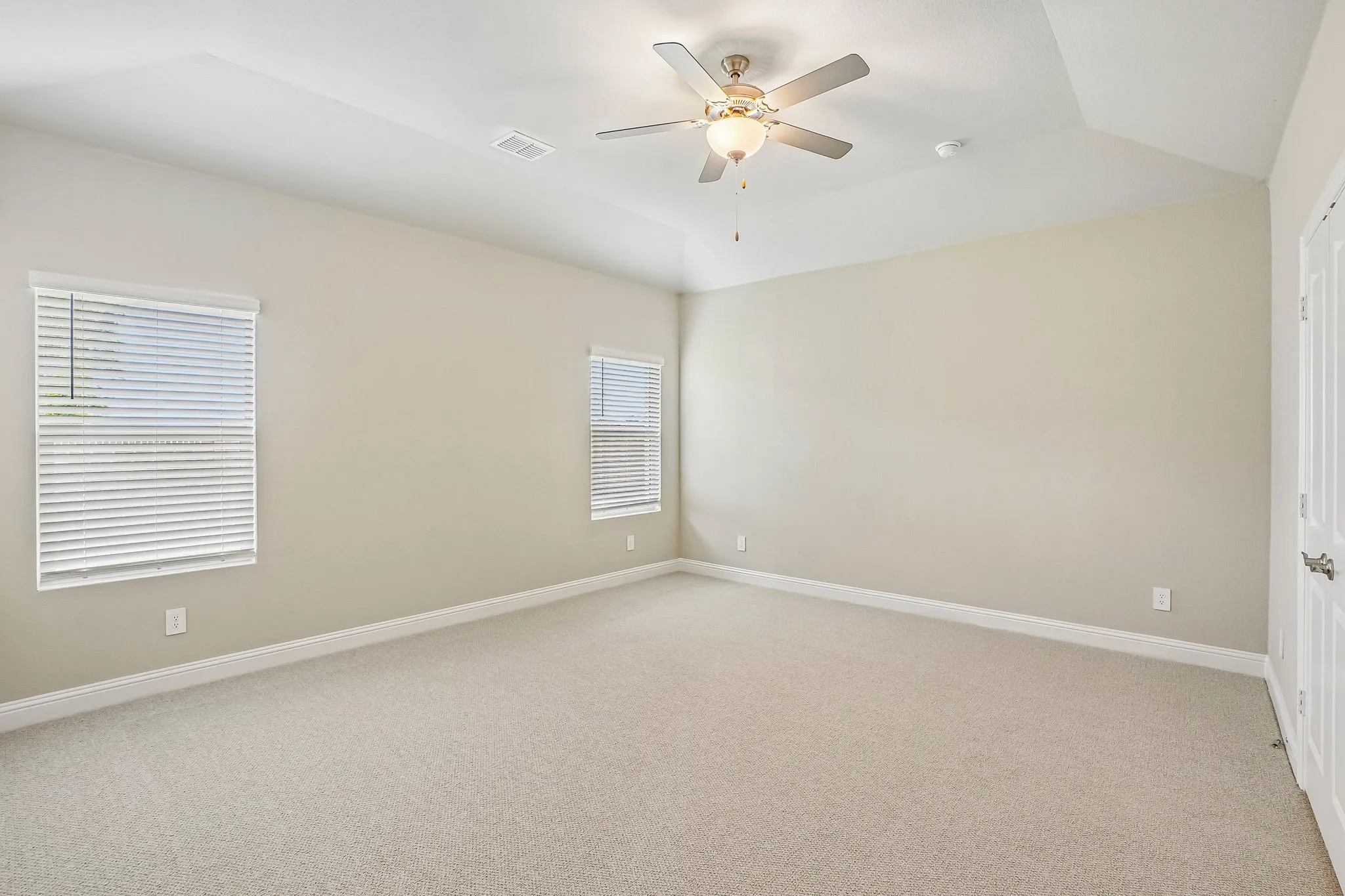 Photo is not of the actual home, but is an inspirational photo of builder’s model home and may depict options, furnishings, and/or decorator features that are not included.