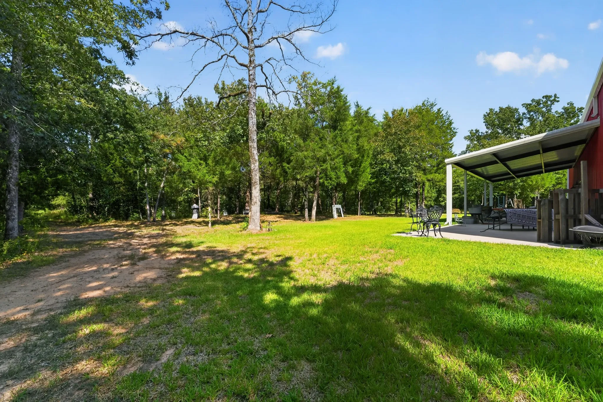 Farm For Sale in Van Zandt County , 735 County Road 3211, Wills Point, Texas 75169, 1 Bedroom, 5 Bathroom, Garage spaces, 3,200 Sqft, built in 2023, mls#21359816, Real Estate Agent in Wills Point, Homes For Sale in Van Zandt county, Homes For Sale in Wills Point, Realtor in Wills Point Texas, Real Estate Brokerage Independent Realty Texas, Luminita Cordes Realtor