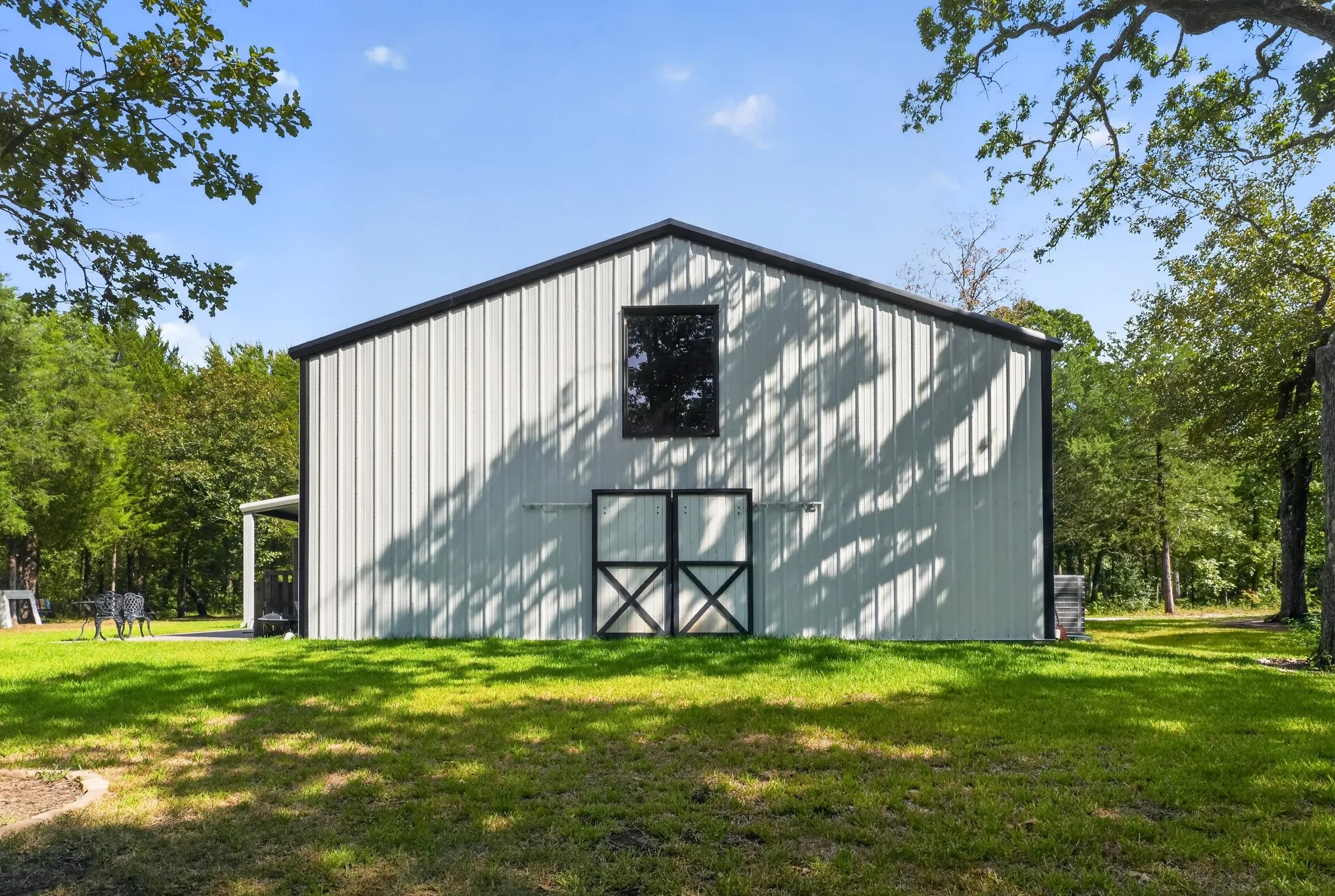 Farm For Sale in Van Zandt County , 735 County Road 3211, Wills Point, Texas 75169, 1 Bedroom, 5 Bathroom, Garage spaces, 3,200 Sqft, built in 2023, mls#21359816, Real Estate Agent in Wills Point, Homes For Sale in Van Zandt county, Homes For Sale in Wills Point, Realtor in Wills Point Texas, Real Estate Brokerage Independent Realty Texas, Luminita Cordes Realtor