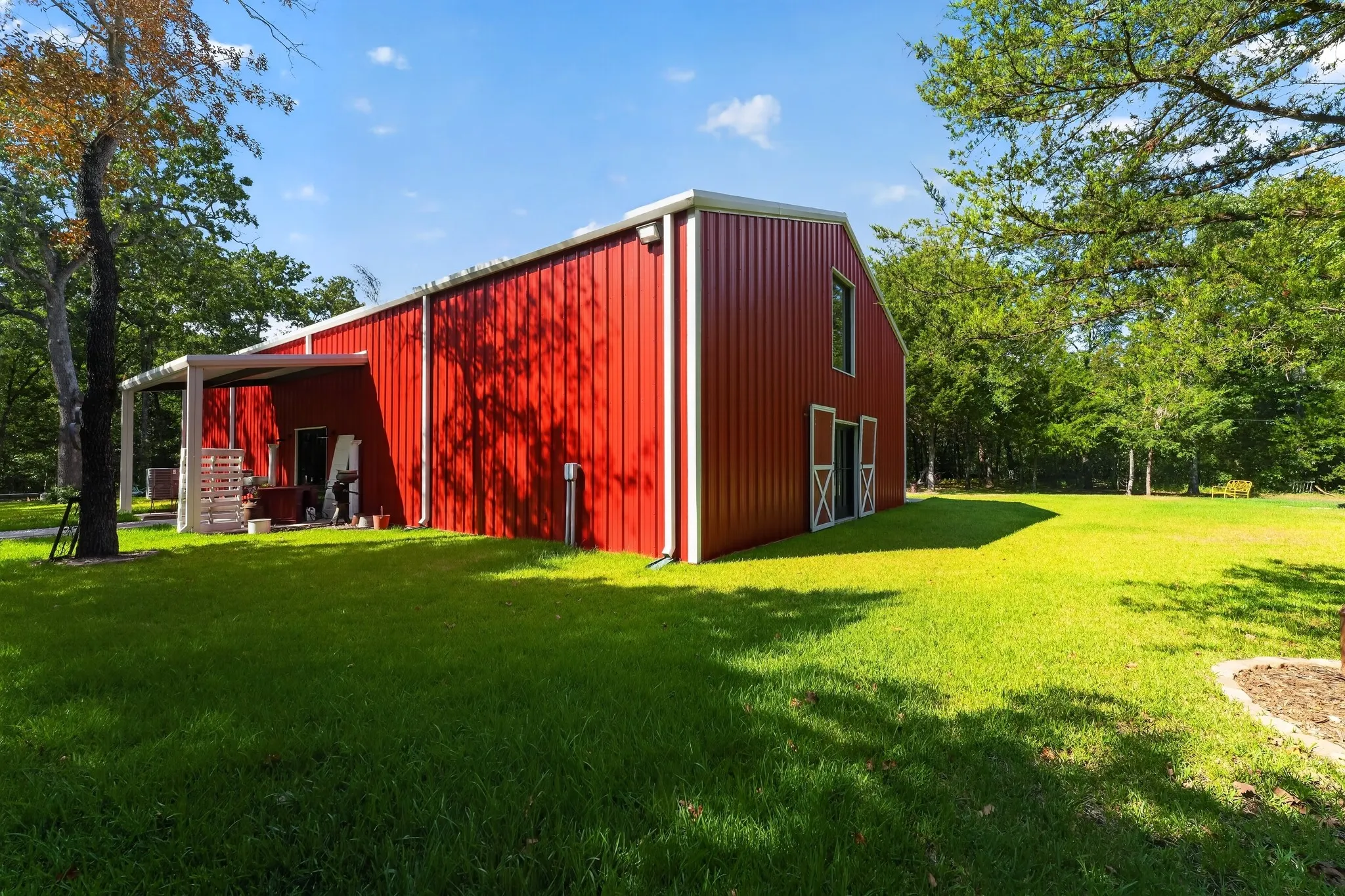 Farm For Sale in Van Zandt County , 735 County Road 3211, Wills Point, Texas 75169, 1 Bedroom, 5 Bathroom, Garage spaces, 3,200 Sqft, built in 2023, mls#21359816, Real Estate Agent in Wills Point, Homes For Sale in Van Zandt county, Homes For Sale in Wills Point, Realtor in Wills Point Texas, Real Estate Brokerage Independent Realty Texas, Luminita Cordes Realtor