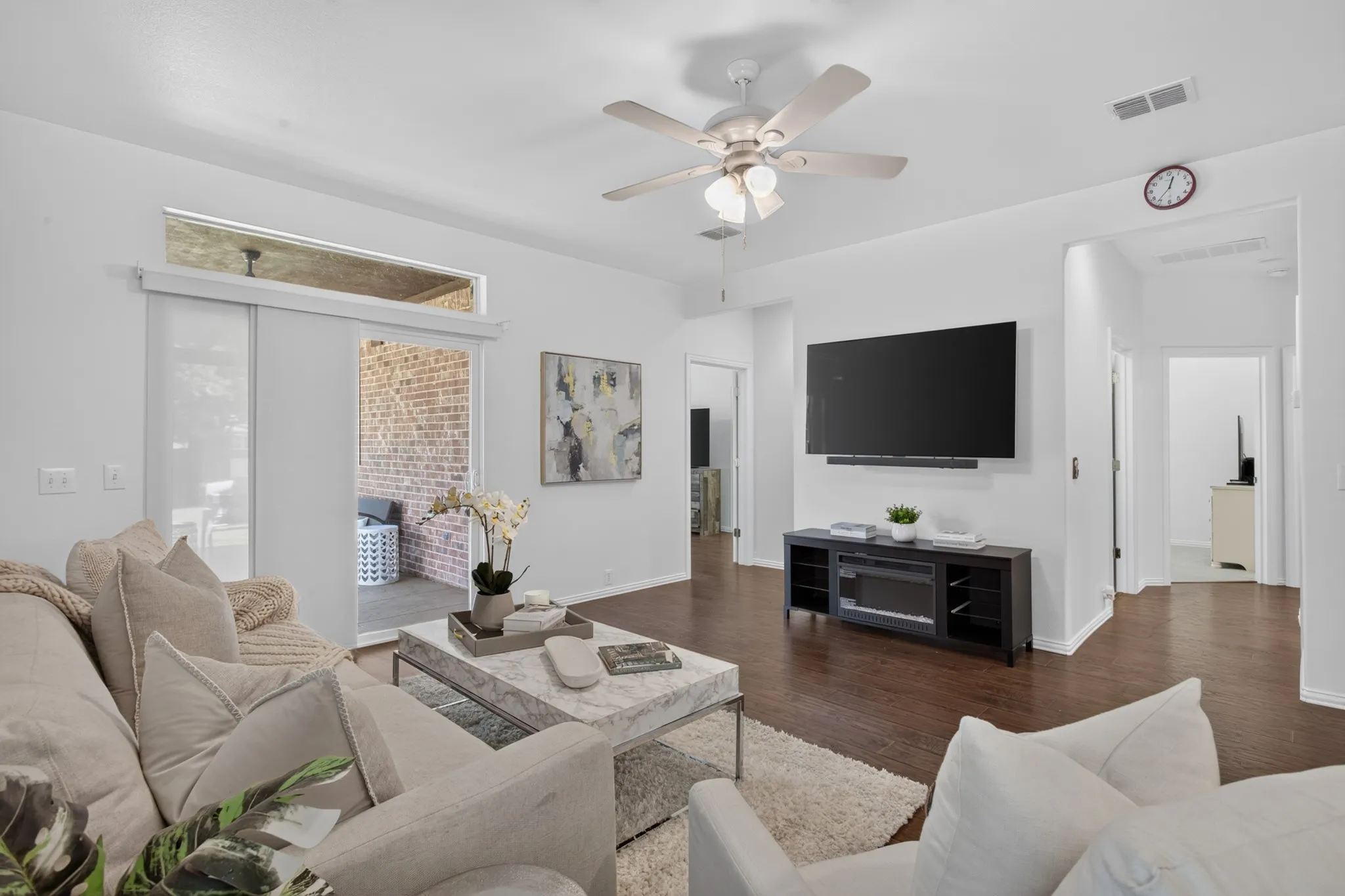 Single Family Residence For Sale in Denton County , 534 Rockledge Court, Frisco, Texas 75036, 3 Bedroom, 2 Bathroom, 2 Garage spaces, 1,676 Sqft, built in 2006, mls#21351708, Real Estate Agent in Frisco, Homes For Sale in Denton county, Homes For Sale in Frisco, Realtor in Frisco Texas, Real Estate Brokerage Independent Realty Texas, Luminita Cordes Realtor