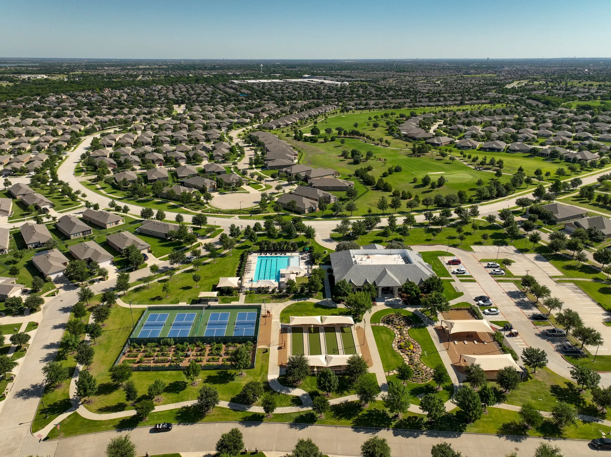 Single Family Residence For Sale in Denton County , 534 Rockledge Court, Frisco, Texas 75036, 3 Bedroom, 2 Bathroom, 2 Garage spaces, 1,676 Sqft, built in 2006, mls#21351708, Real Estate Agent in Frisco, Homes For Sale in Denton county, Homes For Sale in Frisco, Realtor in Frisco Texas, Real Estate Brokerage Independent Realty Texas, Luminita Cordes Realtor