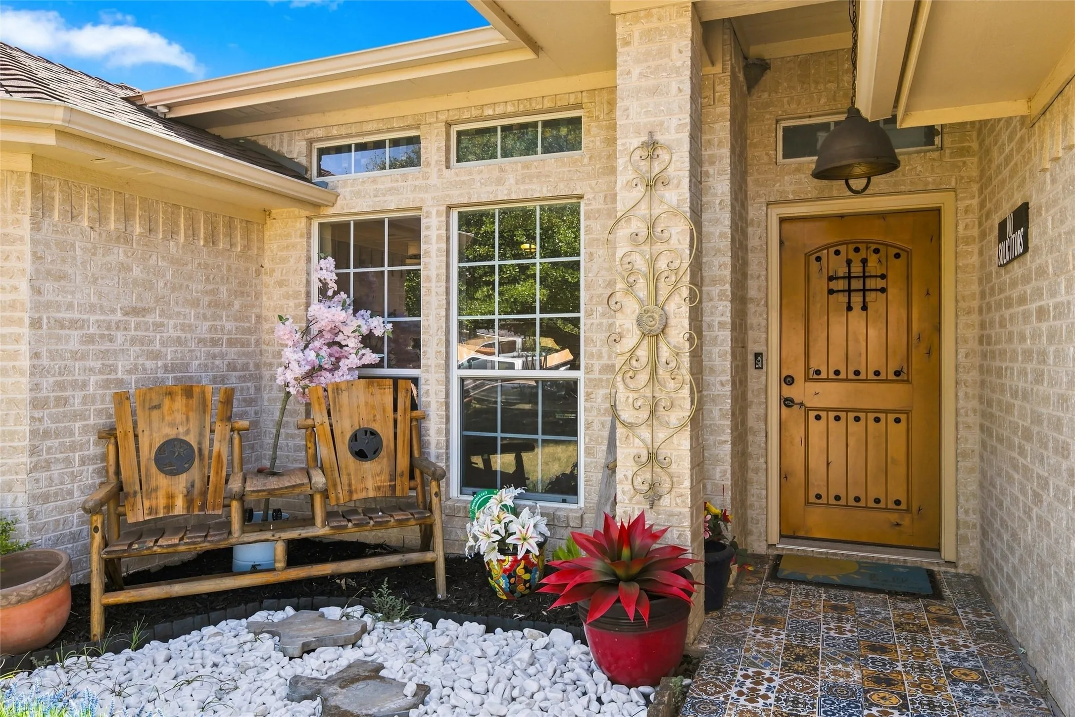 Single Family Residence For Sale in Mc Lennan County , 601 Sapphire Boulevard, Hewitt, Texas 76643, 3 Bedroom, 2 Bathroom, 2 Garage spaces, 1,533 Sqft, built in 2004, mls#21358775, Real Estate Agent in Hewitt, Homes For Sale in Mc Lennan county, Homes For Sale in Hewitt, Realtor in Hewitt Texas, Real Estate Brokerage Independent Realty Texas, Luminita Cordes Realtor