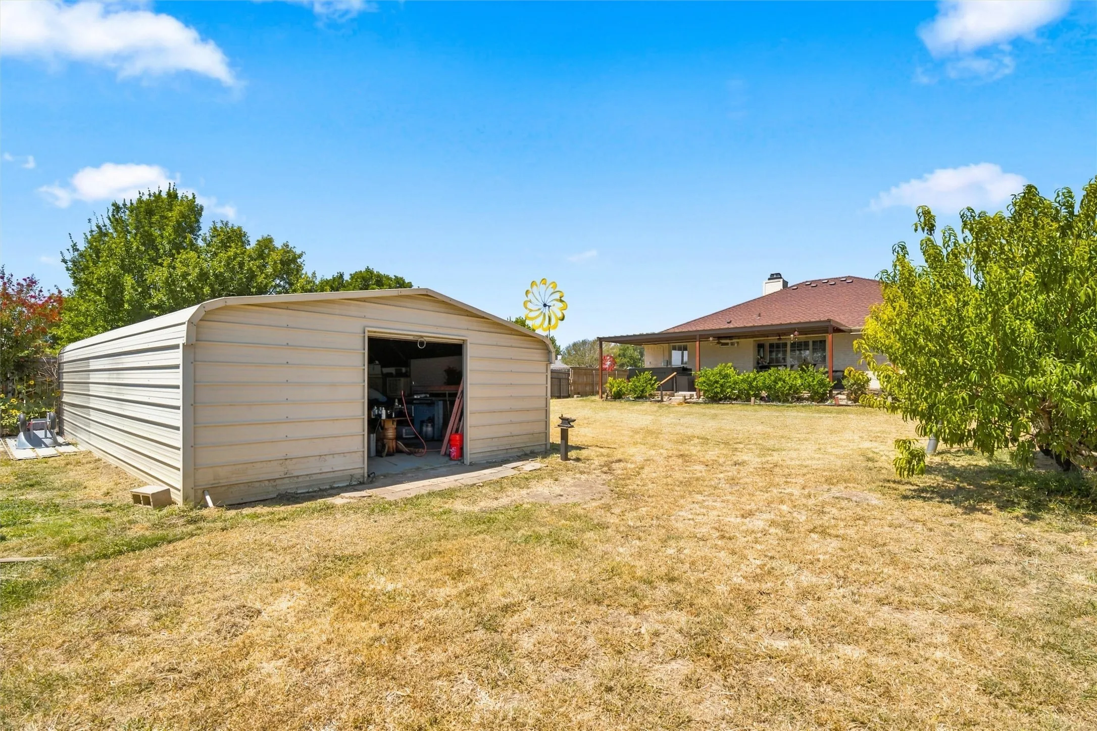 Single Family Residence For Sale in Mc Lennan County , 601 Sapphire Boulevard, Hewitt, Texas 76643, 3 Bedroom, 2 Bathroom, 2 Garage spaces, 1,533 Sqft, built in 2004, mls#21358775, Real Estate Agent in Hewitt, Homes For Sale in Mc Lennan county, Homes For Sale in Hewitt, Realtor in Hewitt Texas, Real Estate Brokerage Independent Realty Texas, Luminita Cordes Realtor