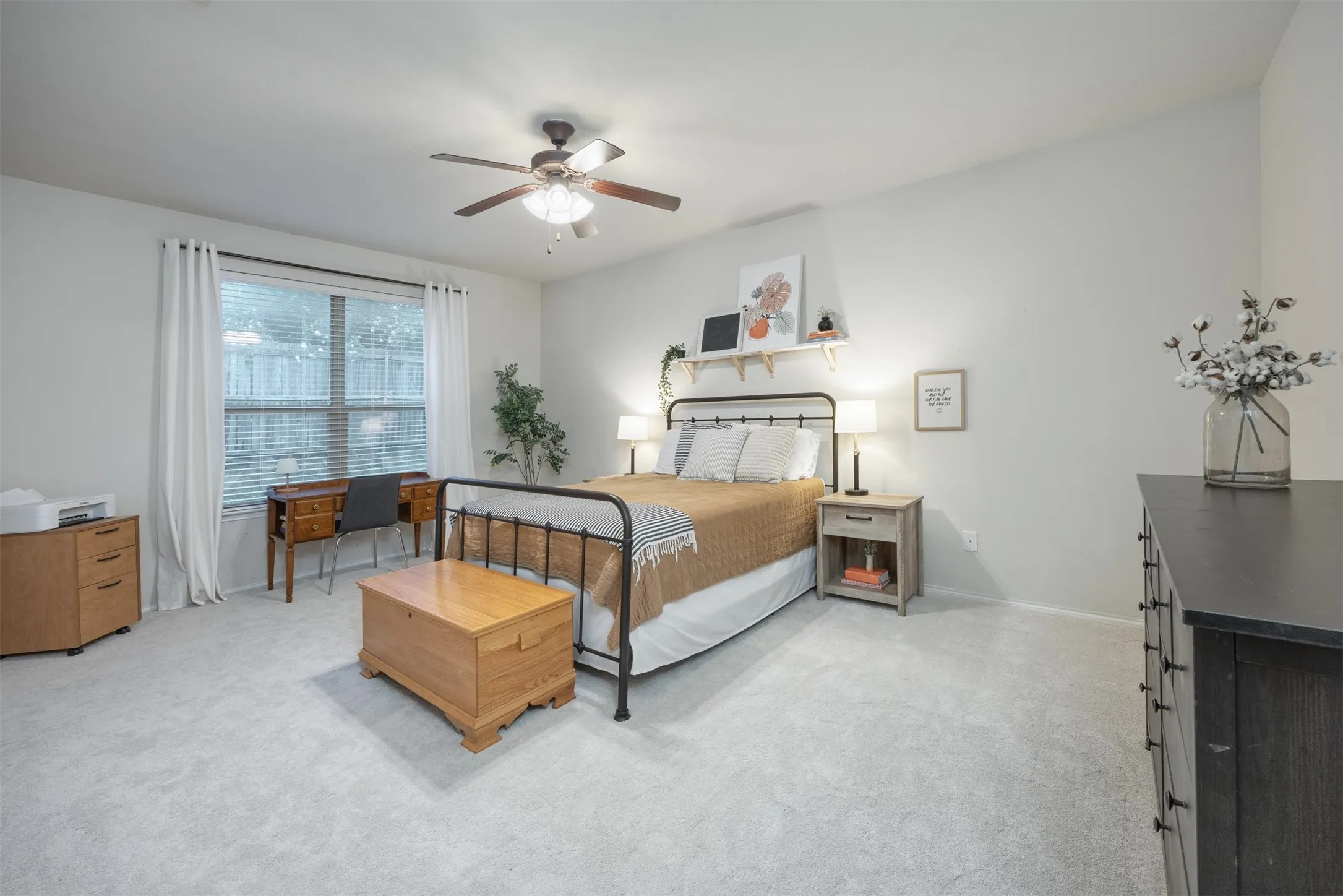 Single Family Residence For Sale in Collin County , 211 Fisherman Trail, Melissa, Texas 75454, 4 Bedroom, 3 Bathroom, 2 Garage spaces, 2,348 Sqft, built in 2006, mls#21358091, Real Estate Agent in Melissa, Homes For Sale in Collin county, Homes For Sale in Melissa, Realtor in Melissa Texas, Real Estate Brokerage Independent Realty Texas, Luminita Cordes Realtor