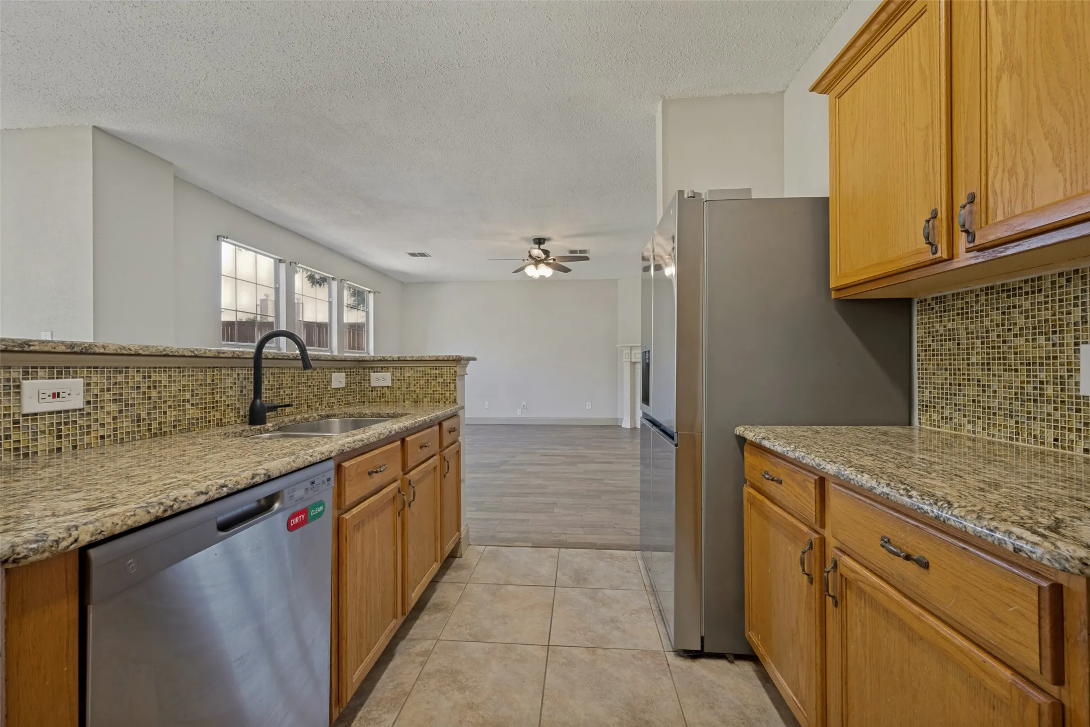Single Family Residence For Sale in Denton County , 2309 Acorn Bend, Denton, Texas 76210, 4 Bedroom, 3 Bathroom, 2 Garage spaces, 2,698 Sqft, built in 2000, mls#21276658, Real Estate Agent in Denton, Homes For Sale in Denton county, Homes For Sale in Denton, Realtor in Denton Texas, Real Estate Brokerage Independent Realty Texas, Luminita Cordes Realtor
