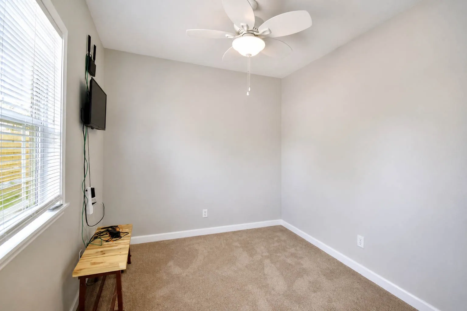Single Family Residence For Sale in Mc Culloch County , 505 W 11th Street, Brady, Texas 76825, 3 Bedroom, 2 Bathroom, Garage spaces, 1,177 Sqft, built in 1940, Price $183,000, mls#21359824, Real Estate Agent in Brady, Homes For Sale in Mc Culloch county, Homes For Sale in Brady, Realtor in Brady Texas, Real Estate Brokerage Independent Realty Texas, Luminita Cordes Realtor