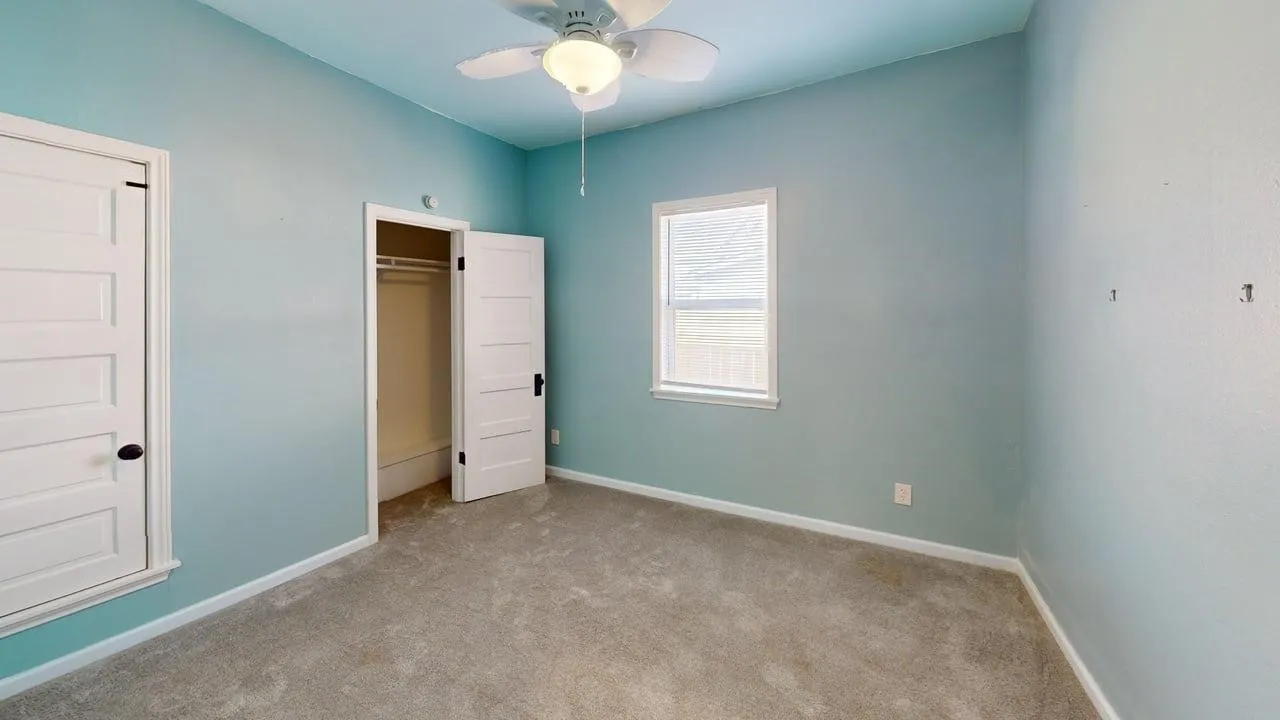 Single Family Residence For Sale in Mc Culloch County , 505 W 11th Street, Brady, Texas 76825, 3 Bedroom, 2 Bathroom, Garage spaces, 1,177 Sqft, built in 1940, Price $183,000, mls#21359824, Real Estate Agent in Brady, Homes For Sale in Mc Culloch county, Homes For Sale in Brady, Realtor in Brady Texas, Real Estate Brokerage Independent Realty Texas, Luminita Cordes Realtor