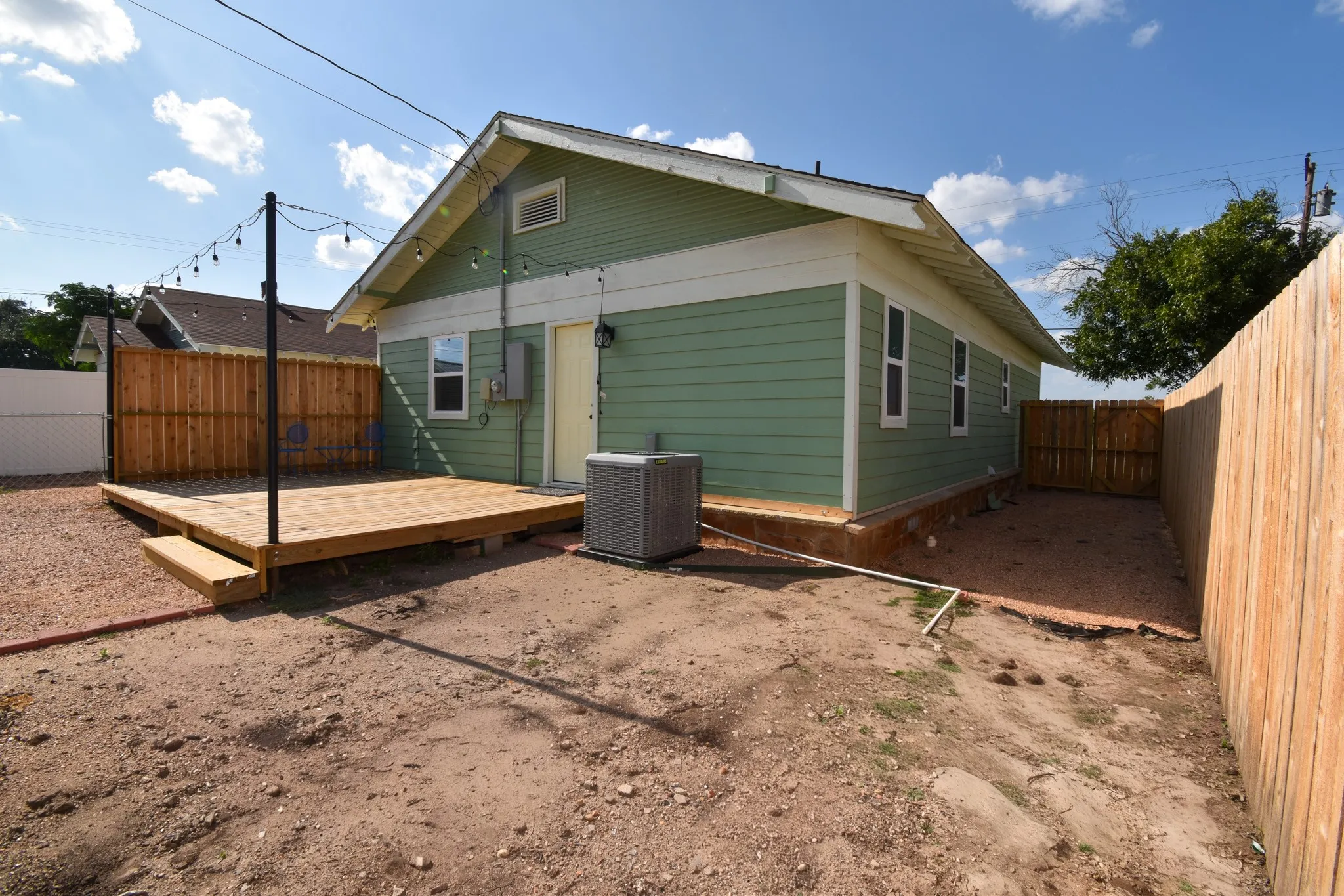 Single Family Residence For Sale in Mc Culloch County , 505 W 11th Street, Brady, Texas 76825, 3 Bedroom, 2 Bathroom, Garage spaces, 1,177 Sqft, built in 1940, Price $183,000, mls#21359824, Real Estate Agent in Brady, Homes For Sale in Mc Culloch county, Homes For Sale in Brady, Realtor in Brady Texas, Real Estate Brokerage Independent Realty Texas, Luminita Cordes Realtor