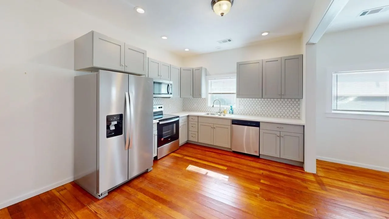 Single Family Residence For Sale in Mc Culloch County , 505 W 11th Street, Brady, Texas 76825, 3 Bedroom, 2 Bathroom, Garage spaces, 1,177 Sqft, built in 1940, Price $183,000, mls#21359824, Real Estate Agent in Brady, Homes For Sale in Mc Culloch county, Homes For Sale in Brady, Realtor in Brady Texas, Real Estate Brokerage Independent Realty Texas, Luminita Cordes Realtor