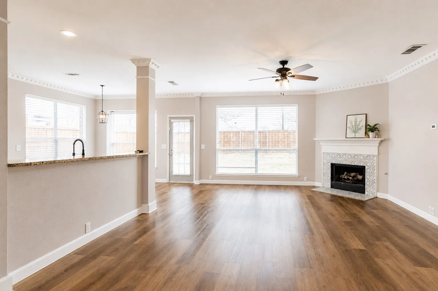 Single Family Residence For Sale in Denton County , 2617 Cowboy Trail, Little Elm, Texas 75068, 4 Bedroom, 3 Bathroom, 2 Garage spaces, 2,849 Sqft, built in 2001, mls#21359604, Real Estate Agent in Little Elm, Homes For Sale in Denton county, Homes For Sale in Little Elm, Realtor in Little Elm Texas, Real Estate Brokerage Independent Realty Texas, Luminita Cordes Realtor