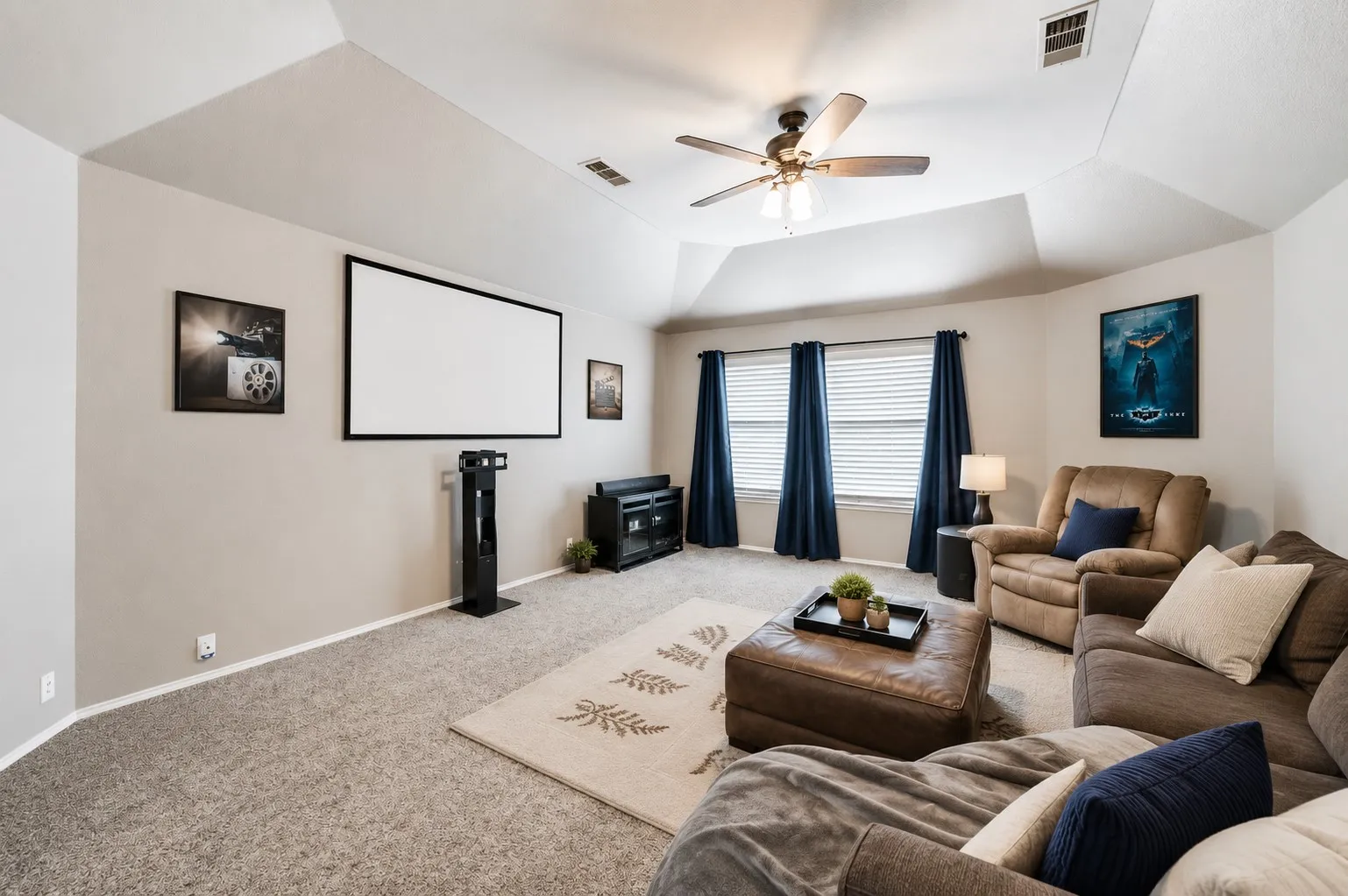 Single Family Residence For Sale in Denton County , 2617 Cowboy Trail, Little Elm, Texas 75068, 4 Bedroom, 3 Bathroom, 2 Garage spaces, 2,849 Sqft, built in 2001, mls#21359604, Real Estate Agent in Little Elm, Homes For Sale in Denton county, Homes For Sale in Little Elm, Realtor in Little Elm Texas, Real Estate Brokerage Independent Realty Texas, Luminita Cordes Realtor