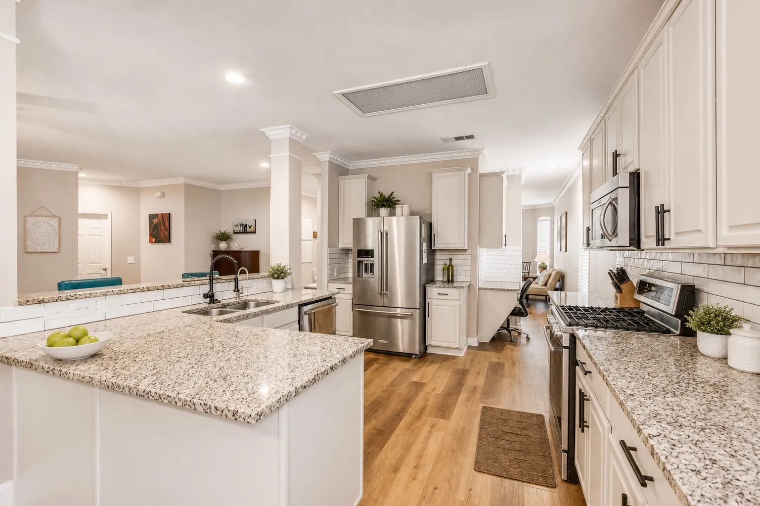 Single Family Residence For Sale in Denton County , 2617 Cowboy Trail, Little Elm, Texas 75068, 4 Bedroom, 3 Bathroom, 2 Garage spaces, 2,849 Sqft, built in 2001, mls#21359604, Real Estate Agent in Little Elm, Homes For Sale in Denton county, Homes For Sale in Little Elm, Realtor in Little Elm Texas, Real Estate Brokerage Independent Realty Texas, Luminita Cordes Realtor