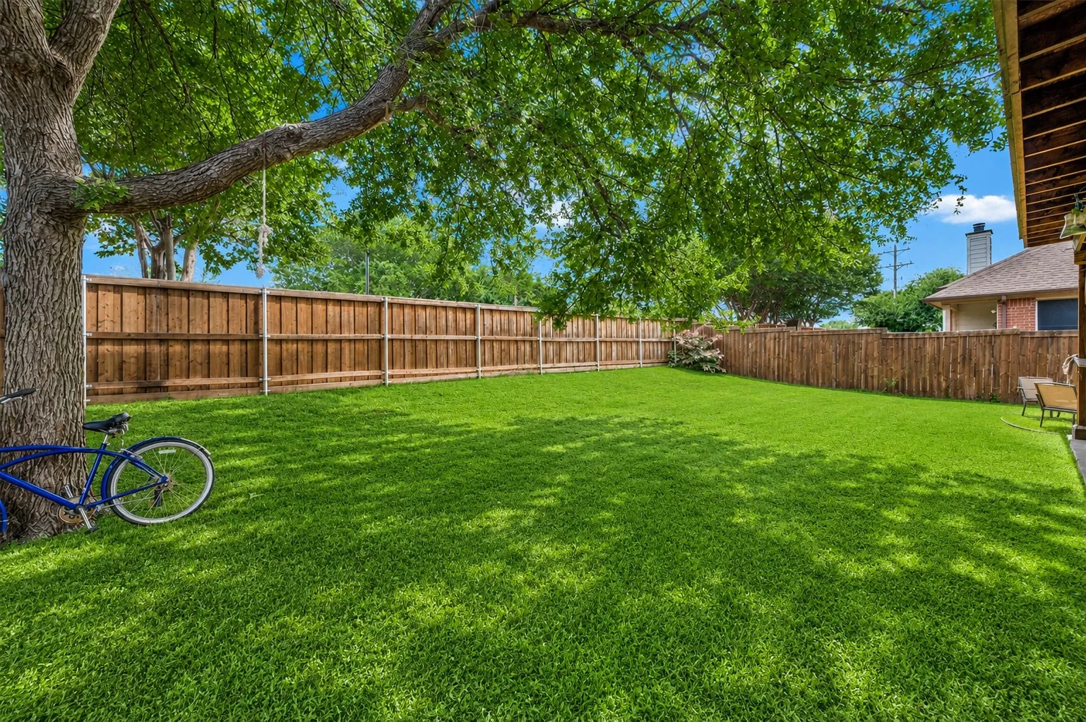 Single Family Residence For Sale in Denton County , 2617 Cowboy Trail, Little Elm, Texas 75068, 4 Bedroom, 3 Bathroom, 2 Garage spaces, 2,849 Sqft, built in 2001, mls#21359604, Real Estate Agent in Little Elm, Homes For Sale in Denton county, Homes For Sale in Little Elm, Realtor in Little Elm Texas, Real Estate Brokerage Independent Realty Texas, Luminita Cordes Realtor