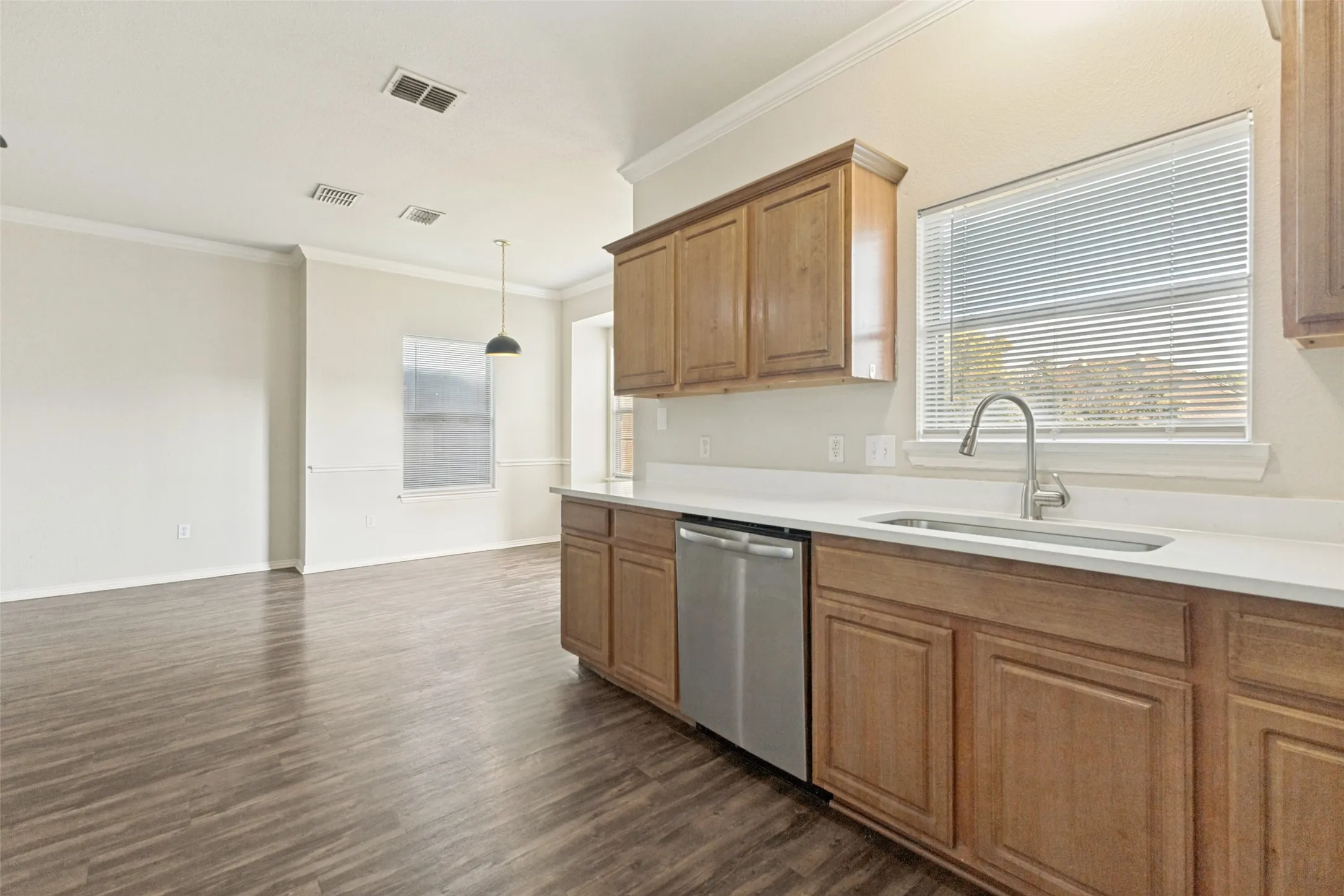 Duplex For Rent in Collin County , 224 Wyndham Meadows Way, Wylie, Texas 75098, 3 Bedroom, 3 Bathroom, 1 Garage spaces, 1,304 Sqft, built in 2003, mls#21359030, Real Estate Agent in Wylie, Homes For Rent in Collin county, Homes For Rent in Wylie, Realtor in Wylie Texas, Real Estate Brokerage Independent Realty Texas, Luminita Cordes Realtor