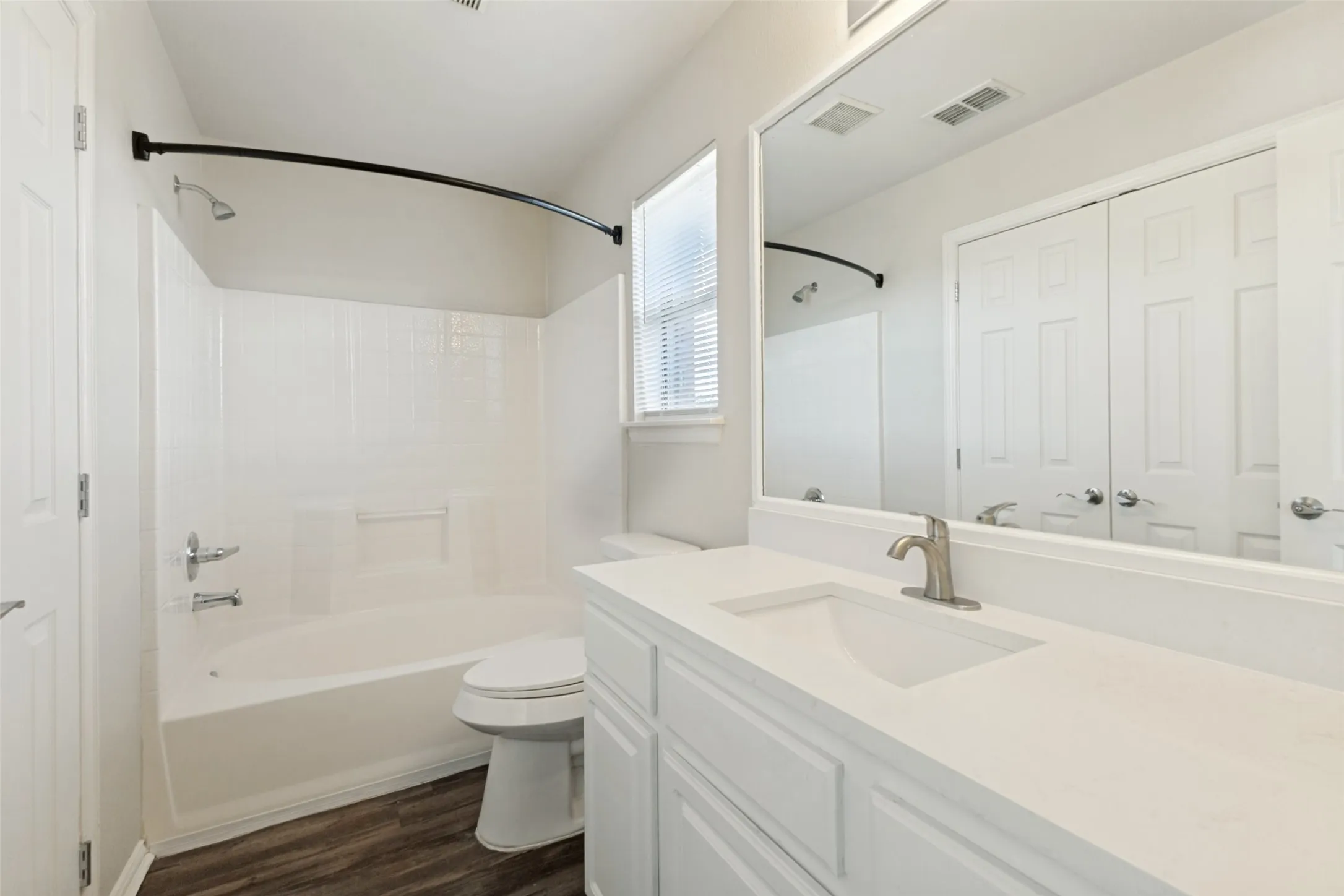 Duplex For Rent in Collin County , 224 Wyndham Meadows Way, Wylie, Texas 75098, 3 Bedroom, 3 Bathroom, 1 Garage spaces, 1,304 Sqft, built in 2003, mls#21359030, Real Estate Agent in Wylie, Homes For Rent in Collin county, Homes For Rent in Wylie, Realtor in Wylie Texas, Real Estate Brokerage Independent Realty Texas, Luminita Cordes Realtor