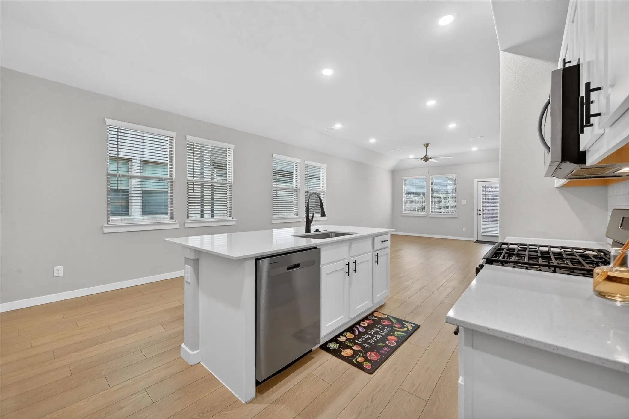 Single Family Residence For Rent in Collin County , 222 Goosewood Drive, Princeton, Texas 75071, 4 Bedroom, 3 Bathroom, 2 Garage spaces, 1,968 Sqft, built in 2023, mls#21247697, Real Estate Agent in Princeton, Homes For Rent in Collin county, Homes For Rent in Princeton, Realtor in Princeton Texas, Real Estate Brokerage Independent Realty Texas, Luminita Cordes Realtor