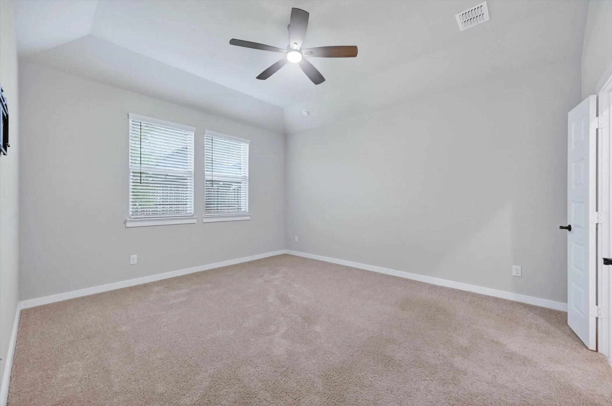 Single Family Residence For Rent in Collin County , 222 Goosewood Drive, Princeton, Texas 75071, 4 Bedroom, 3 Bathroom, 2 Garage spaces, 1,968 Sqft, built in 2023, mls#21247697, Real Estate Agent in Princeton, Homes For Rent in Collin county, Homes For Rent in Princeton, Realtor in Princeton Texas, Real Estate Brokerage Independent Realty Texas, Luminita Cordes Realtor