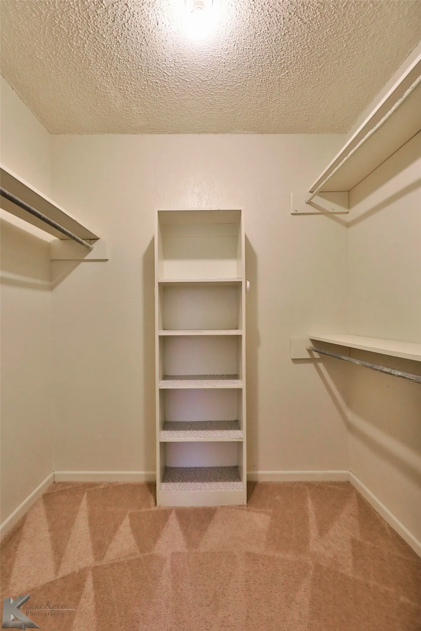 Duplex For Rent in Taylor County , 1117 Ruswood Drive, Abilene, Texas 79601, 3 Bedroom, 2 Bathroom, 2 Garage spaces, 1,323 Sqft, built in 1976, mls#21359835, Real Estate Agent in Abilene, Homes For Rent in Taylor county, Homes For Rent in Abilene, Realtor in Abilene Texas, Real Estate Brokerage Independent Realty Texas, Luminita Cordes Realtor