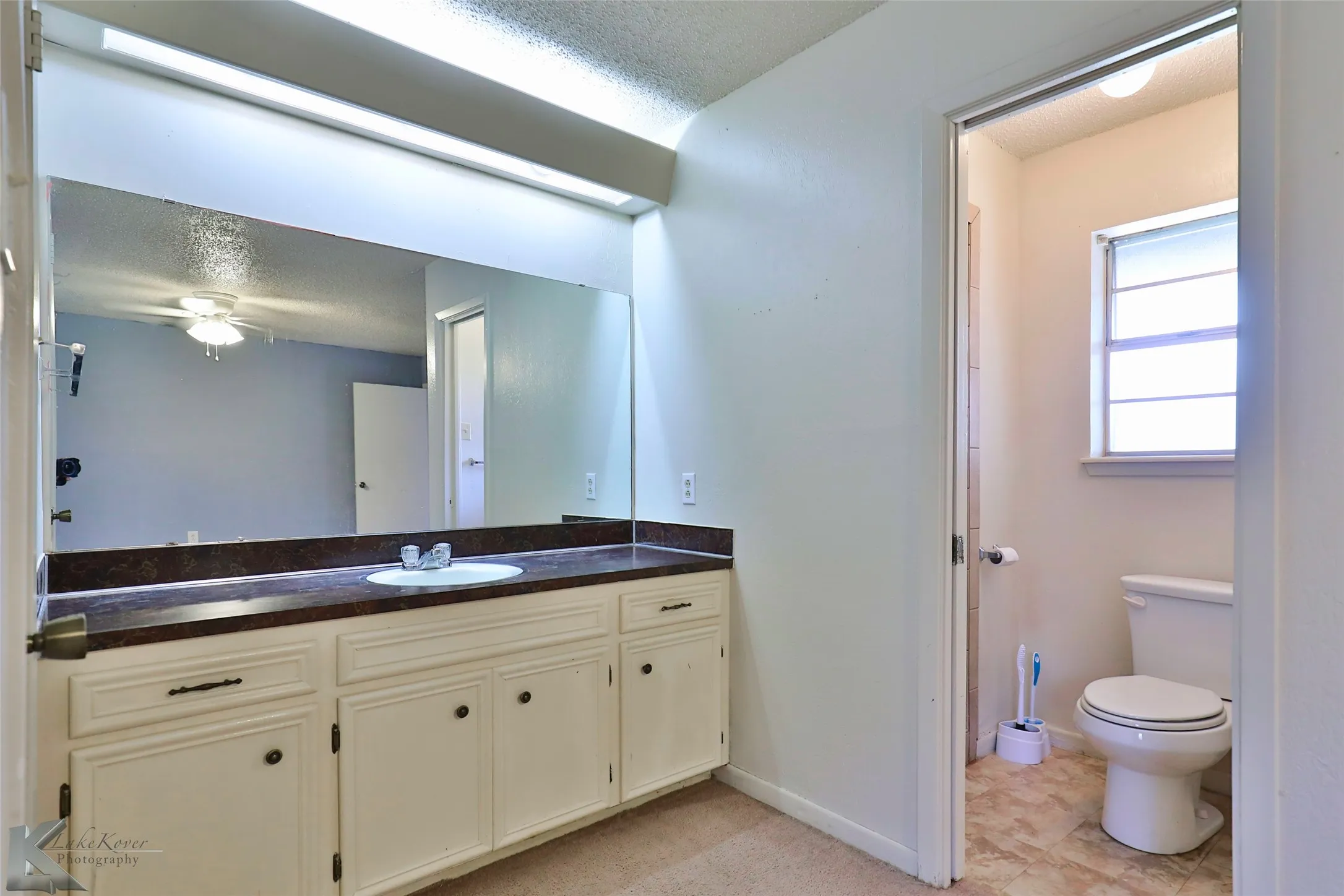 Duplex For Rent in Taylor County , 1117 Ruswood Drive, Abilene, Texas 79601, 3 Bedroom, 2 Bathroom, 2 Garage spaces, 1,323 Sqft, built in 1976, mls#21359835, Real Estate Agent in Abilene, Homes For Rent in Taylor county, Homes For Rent in Abilene, Realtor in Abilene Texas, Real Estate Brokerage Independent Realty Texas, Luminita Cordes Realtor