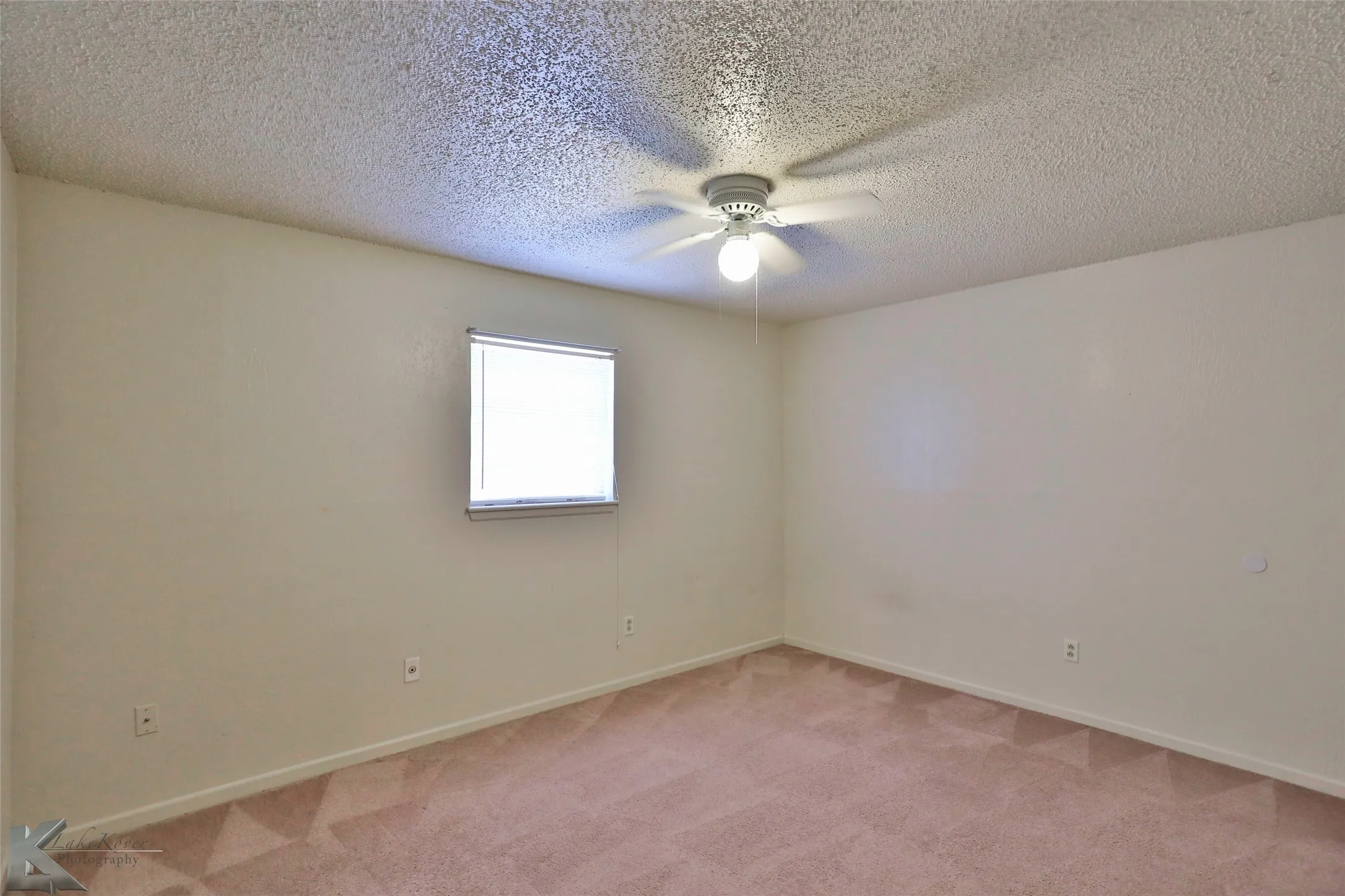 Duplex For Rent in Taylor County , 1117 Ruswood Drive, Abilene, Texas 79601, 3 Bedroom, 2 Bathroom, 2 Garage spaces, 1,323 Sqft, built in 1976, mls#21359835, Real Estate Agent in Abilene, Homes For Rent in Taylor county, Homes For Rent in Abilene, Realtor in Abilene Texas, Real Estate Brokerage Independent Realty Texas, Luminita Cordes Realtor
