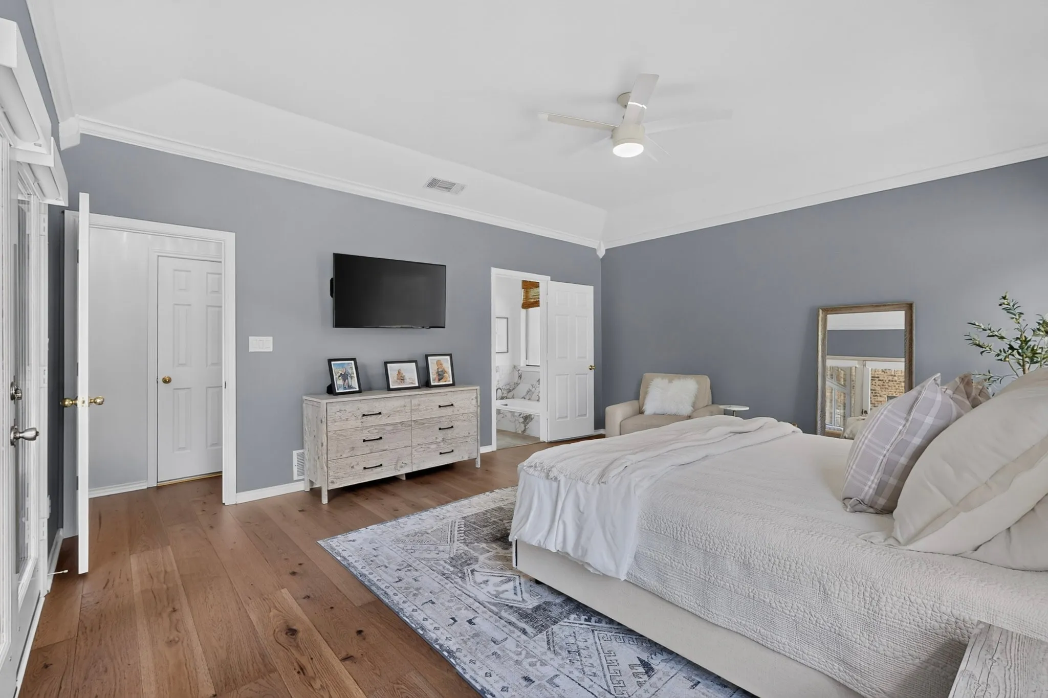 Single Family Residence For Sale in Collin County , 7347 Williamswood Drive, Dallas, Texas 75252, 4 Bedroom, 3 Bathroom, 2 Garage spaces, 2,636 Sqft, built in 1984, mls#21352560, Real Estate Agent in Dallas, Homes For Sale in Collin county, Homes For Sale in Dallas, Realtor in Dallas Texas, Real Estate Brokerage Independent Realty Texas, Luminita Cordes Realtor