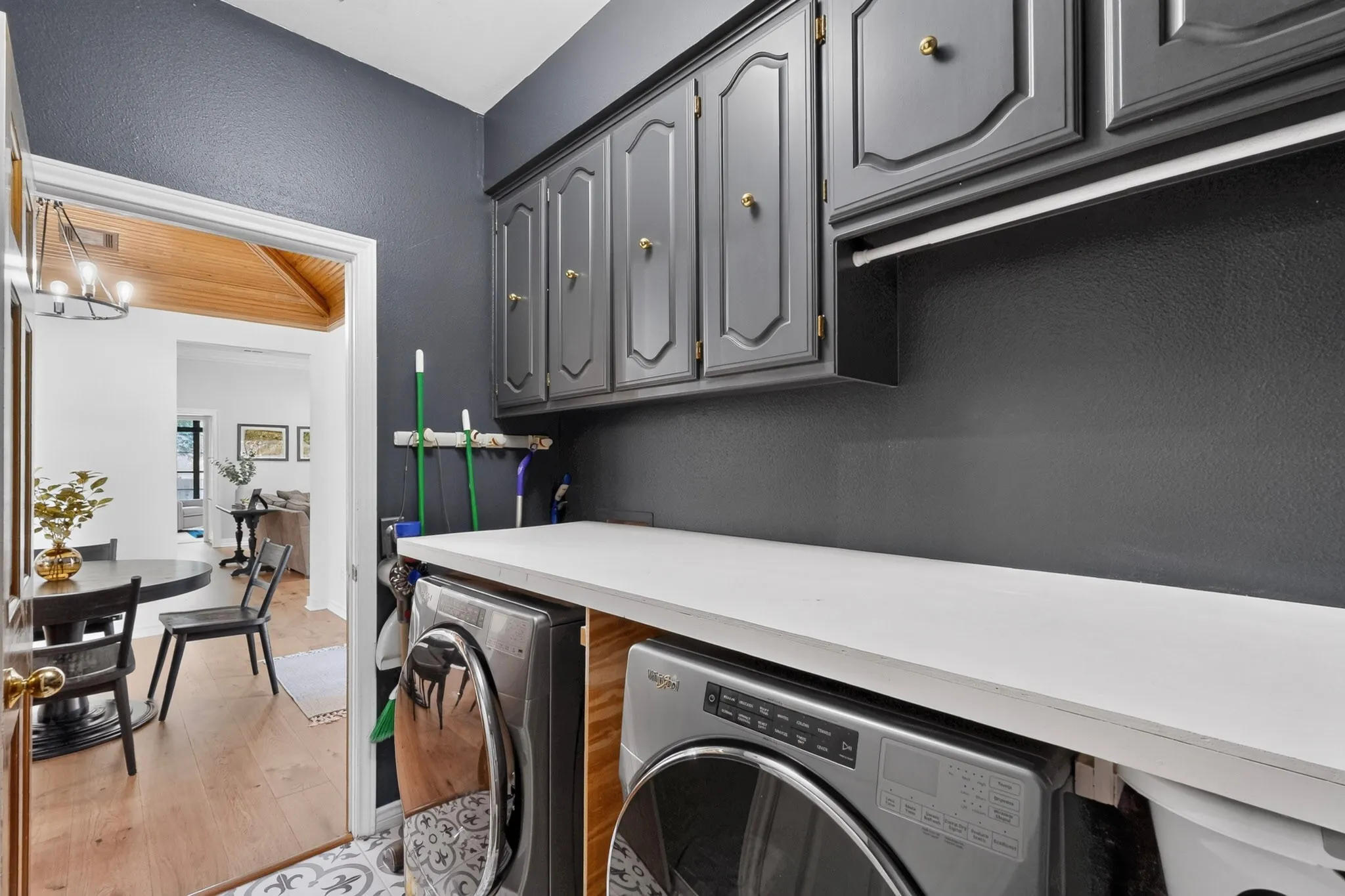 Single Family Residence For Sale in Collin County , 7347 Williamswood Drive, Dallas, Texas 75252, 4 Bedroom, 3 Bathroom, 2 Garage spaces, 2,636 Sqft, built in 1984, mls#21352560, Real Estate Agent in Dallas, Homes For Sale in Collin county, Homes For Sale in Dallas, Realtor in Dallas Texas, Real Estate Brokerage Independent Realty Texas, Luminita Cordes Realtor