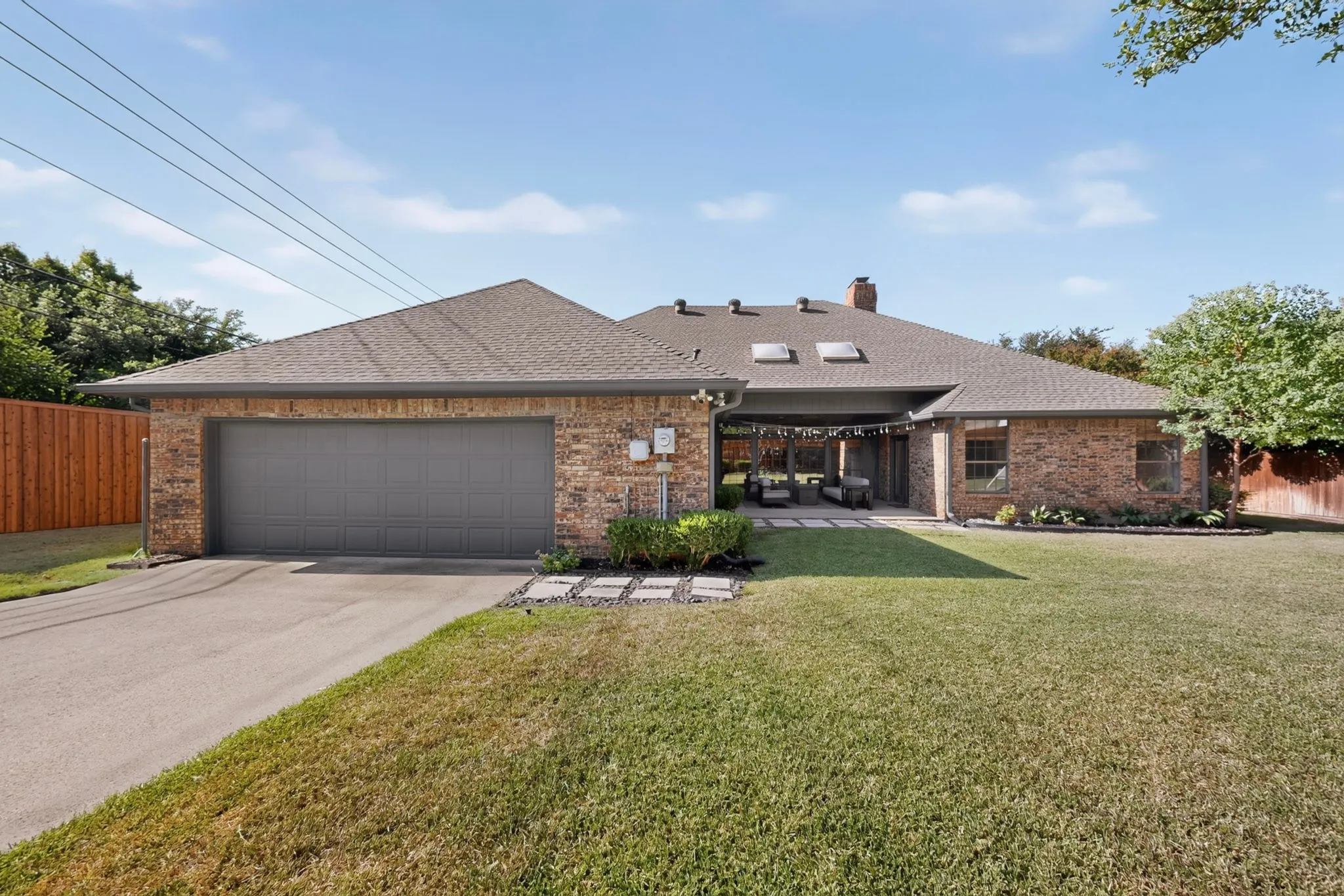 Single Family Residence For Sale in Collin County , 7347 Williamswood Drive, Dallas, Texas 75252, 4 Bedroom, 3 Bathroom, 2 Garage spaces, 2,636 Sqft, built in 1984, mls#21352560, Real Estate Agent in Dallas, Homes For Sale in Collin county, Homes For Sale in Dallas, Realtor in Dallas Texas, Real Estate Brokerage Independent Realty Texas, Luminita Cordes Realtor