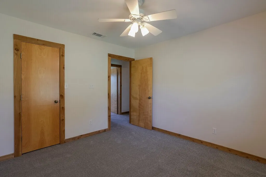 Single Family Residence For Sale in Tarrant County , 4024 J Rendon Road, Burleson, Texas 76028, 3 Bedroom, 2 Bathroom, 2 Garage spaces, 1,541 Sqft, built in 2001, mls#21359066, Real Estate Agent in Burleson, Homes For Sale in Tarrant county, Homes For Sale in Burleson, Realtor in Burleson Texas, Real Estate Brokerage Independent Realty Texas, Luminita Cordes Realtor