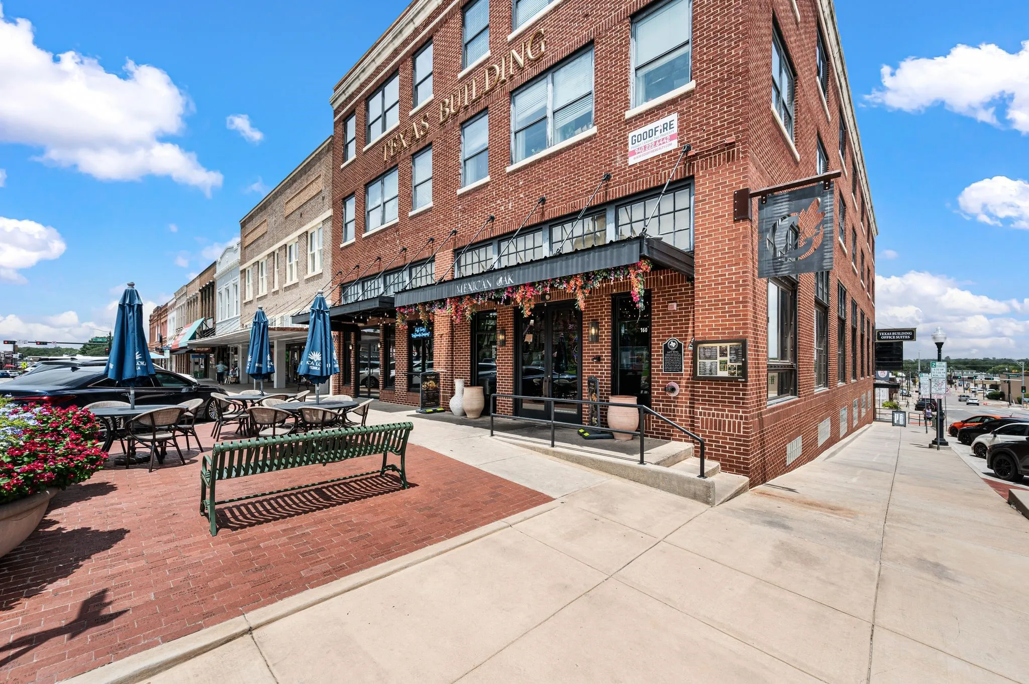 Minutes from Historic downtown