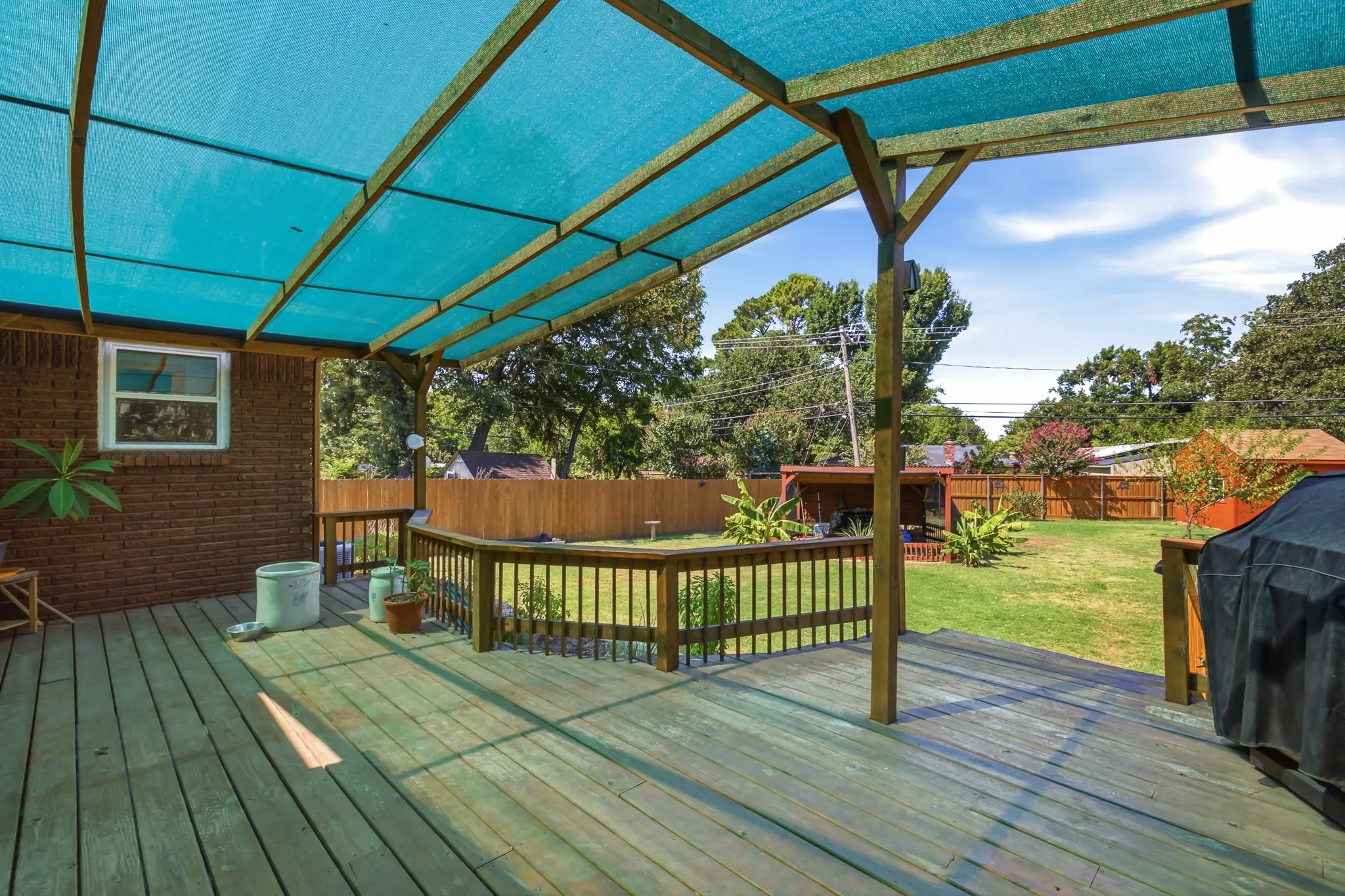 Single Family Residence For Sale in Tarrant County , 612 Oakwood Drive, Euless, Texas 76040, 3 Bedroom, 2 Bathroom, 2 Garage spaces, 1,622 Sqft, built in 1959, mls#21356740, Real Estate Agent in Euless, Homes For Sale in Tarrant county, Homes For Sale in Euless, Realtor in Euless Texas, Real Estate Brokerage Independent Realty Texas, Luminita Cordes Realtor