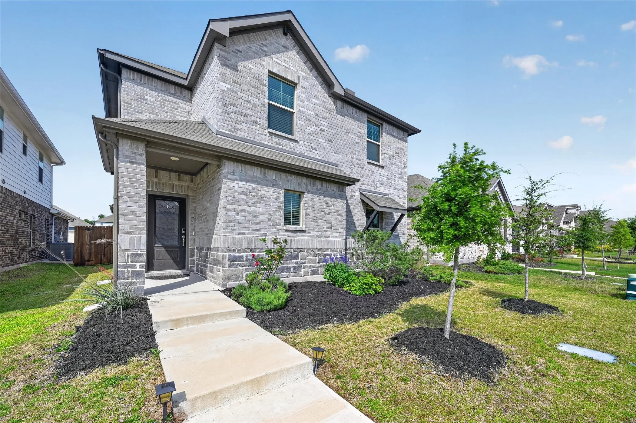 Single Family Residence For Rent in Collin County , 120 Monarch Way, Wylie, Texas 75098, 4 Bedroom, 3 Bathroom, 2 Garage spaces, 2,191 Sqft, built in 2023, mls#21359848, Real Estate Agent in Wylie, Homes For Rent in Collin county, Homes For Rent in Wylie, Realtor in Wylie Texas, Real Estate Brokerage Independent Realty Texas, Luminita Cordes Realtor