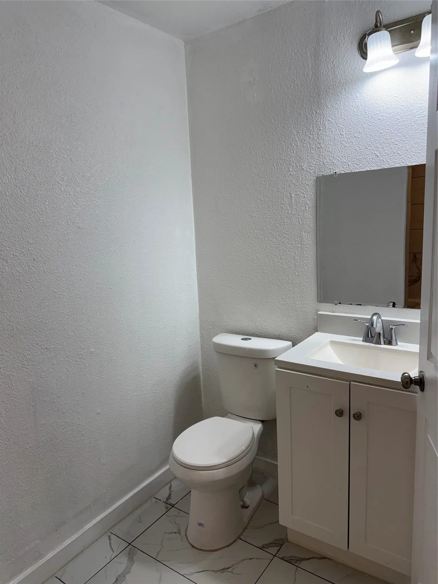 Single Family Residence For Rent in Dallas County , 3549 Rio Grande Circle, Dallas, Texas 75233, 4 Bedroom, 2 Bathroom, Garage spaces, 1,923 Sqft, built in 1968, mls#21359747, Real Estate Agent in Dallas, Homes For Rent in Dallas county, Homes For Rent in Dallas, Realtor in Dallas Texas, Real Estate Brokerage Independent Realty Texas, Luminita Cordes Realtor